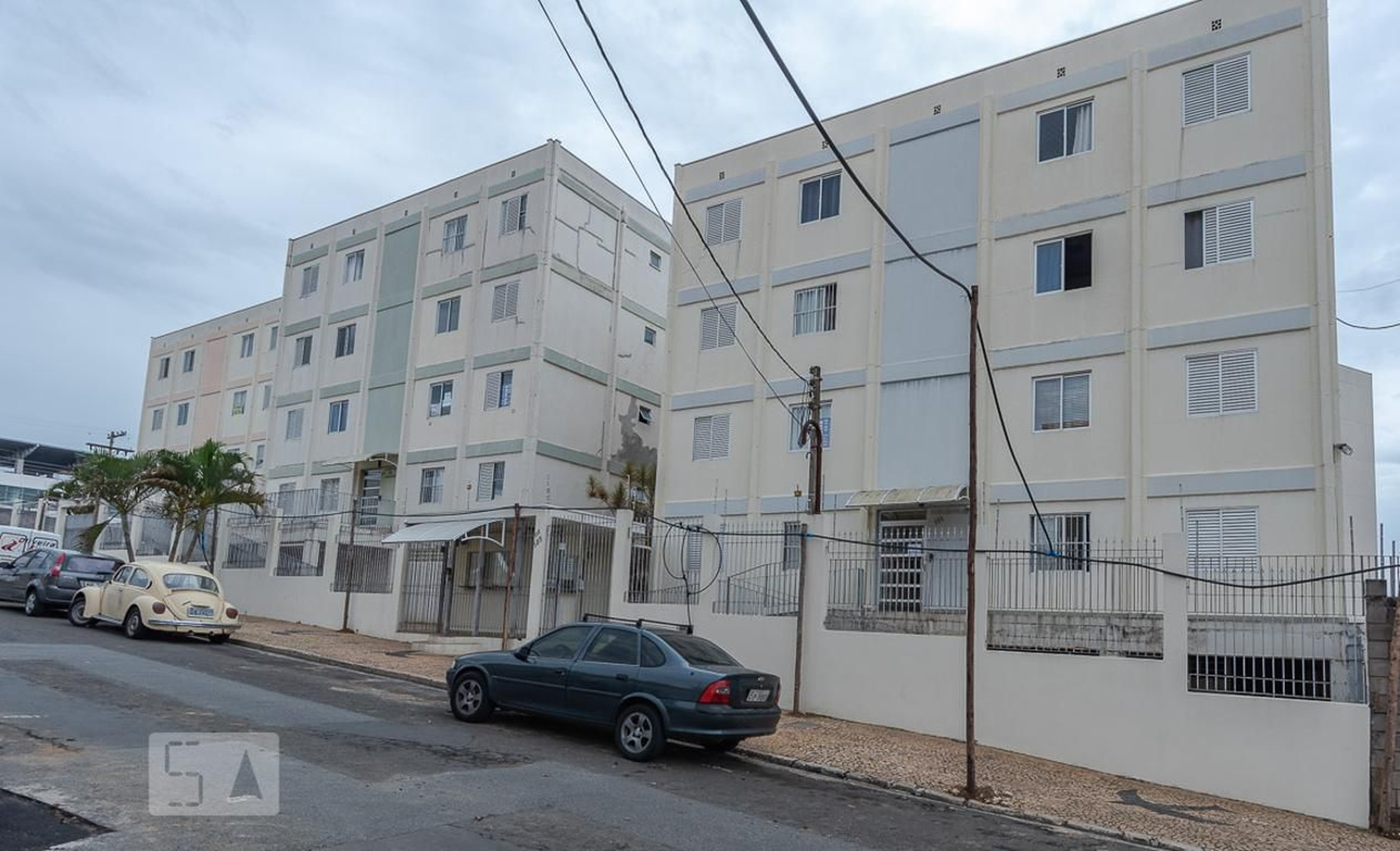 Fachada do Condomínio Condomínio em Rua Raul de Souza Campos, 125