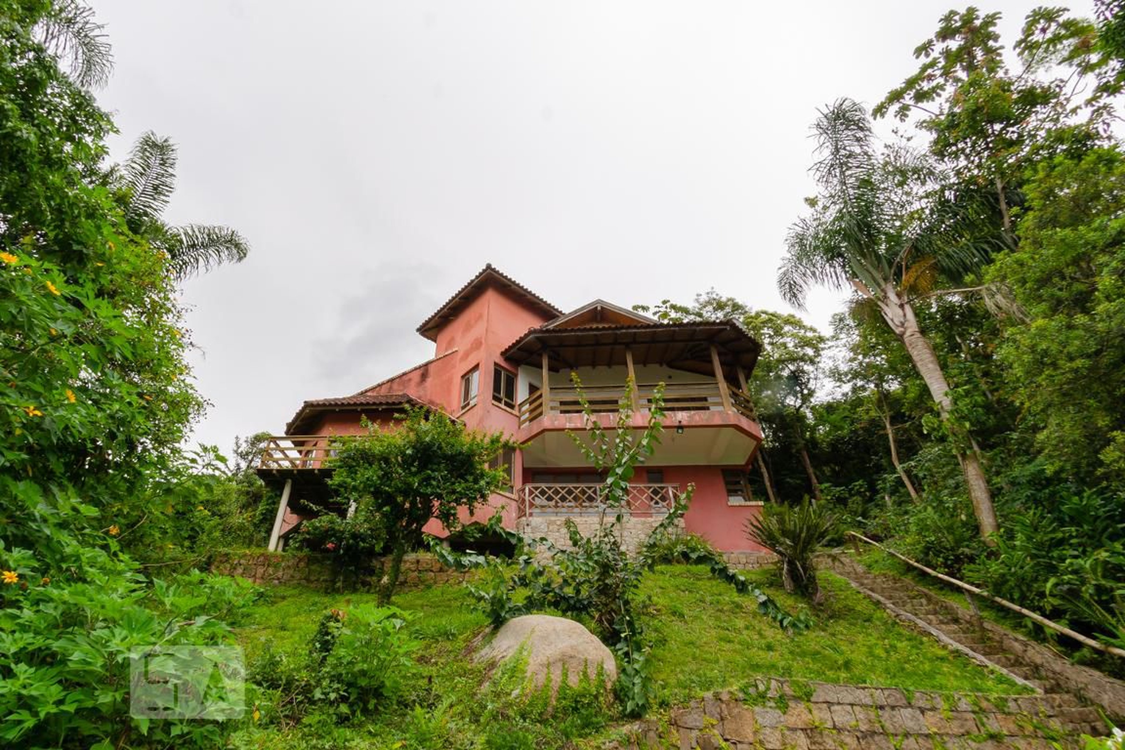 Fachada Condomínio em Rua João Henrique Gonçalves, 4