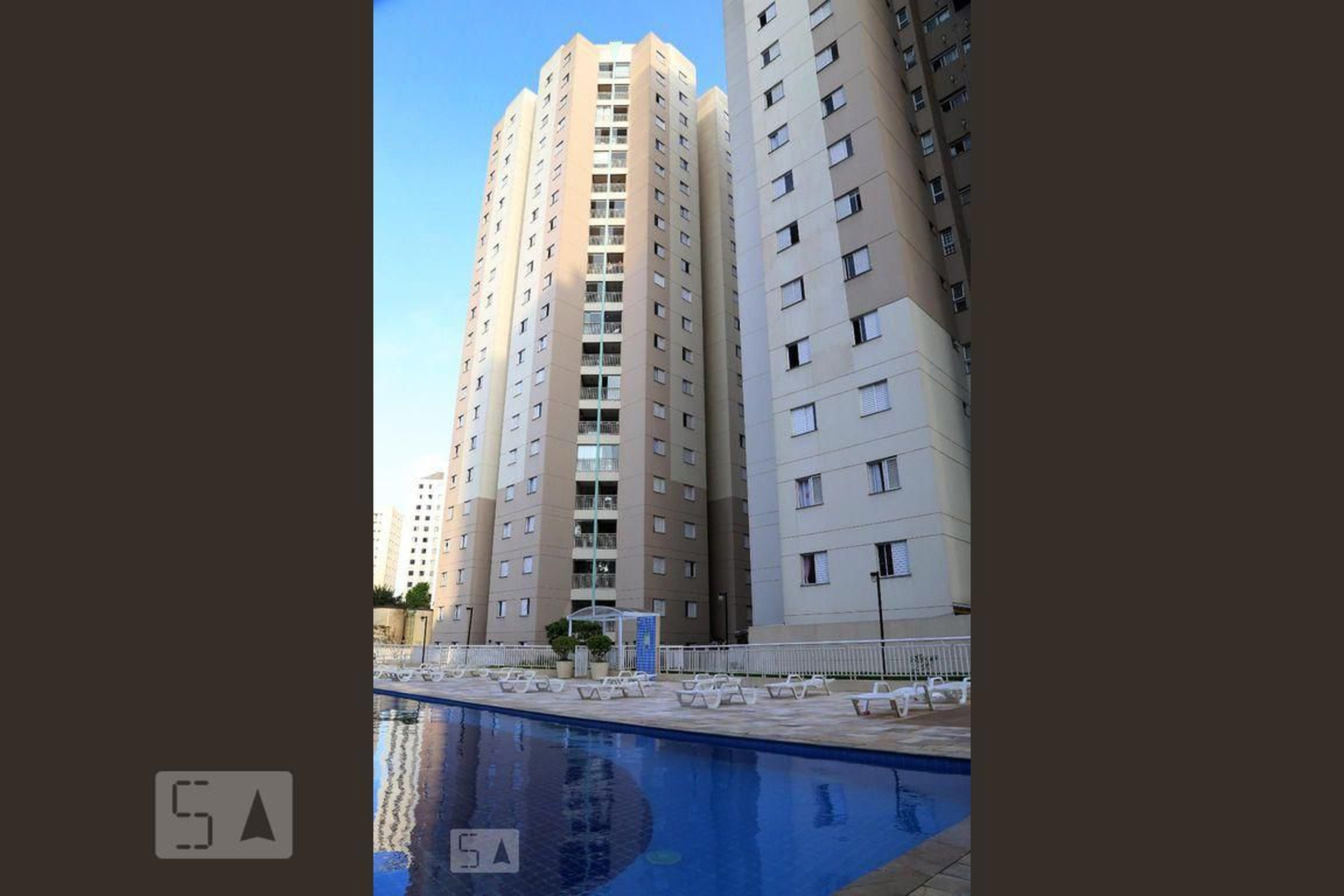 Fachada Condomínio em Estrada São Francisco, 1800