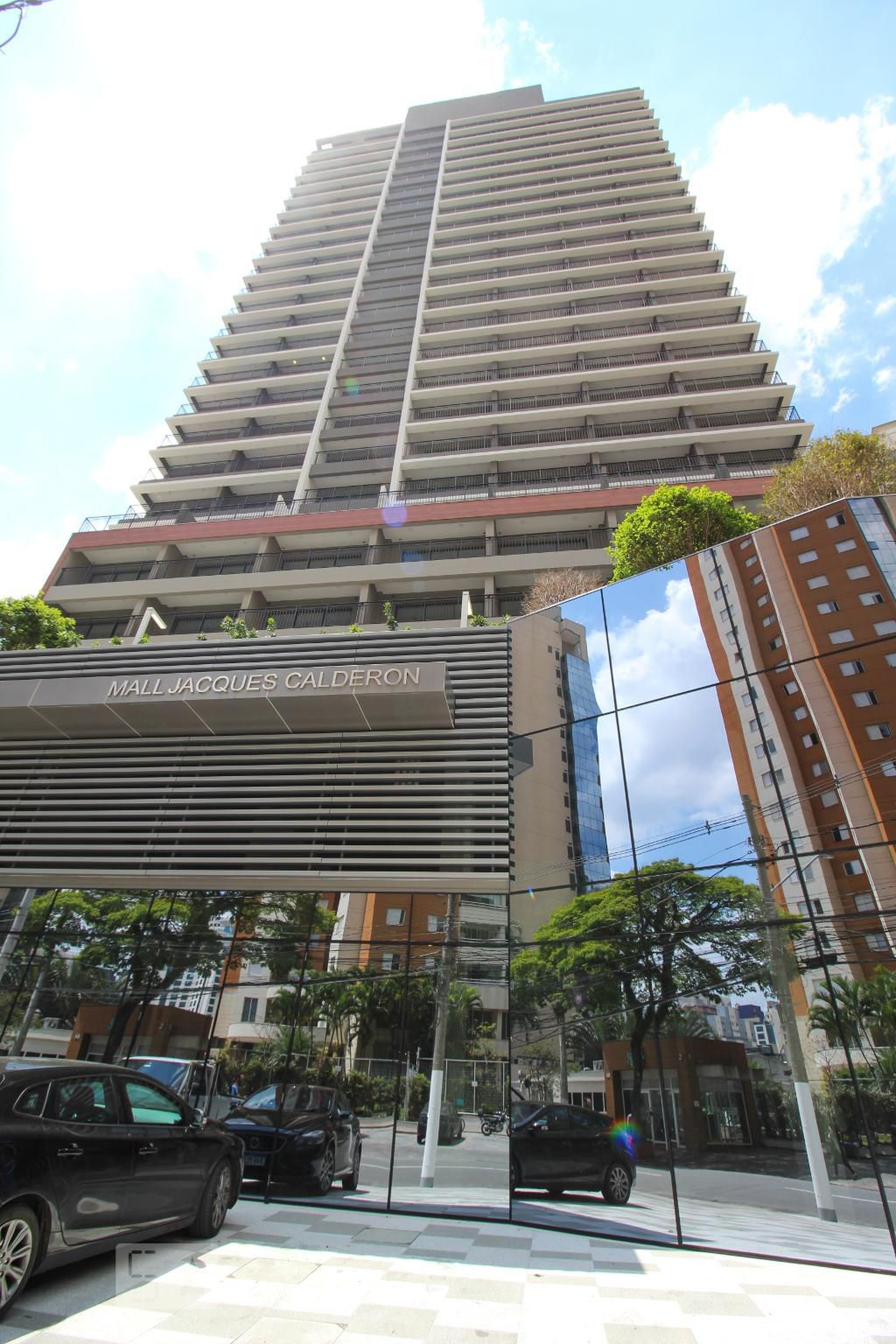 Fachada do Prédio Condomínio Vitrali Flat Hotel Moema