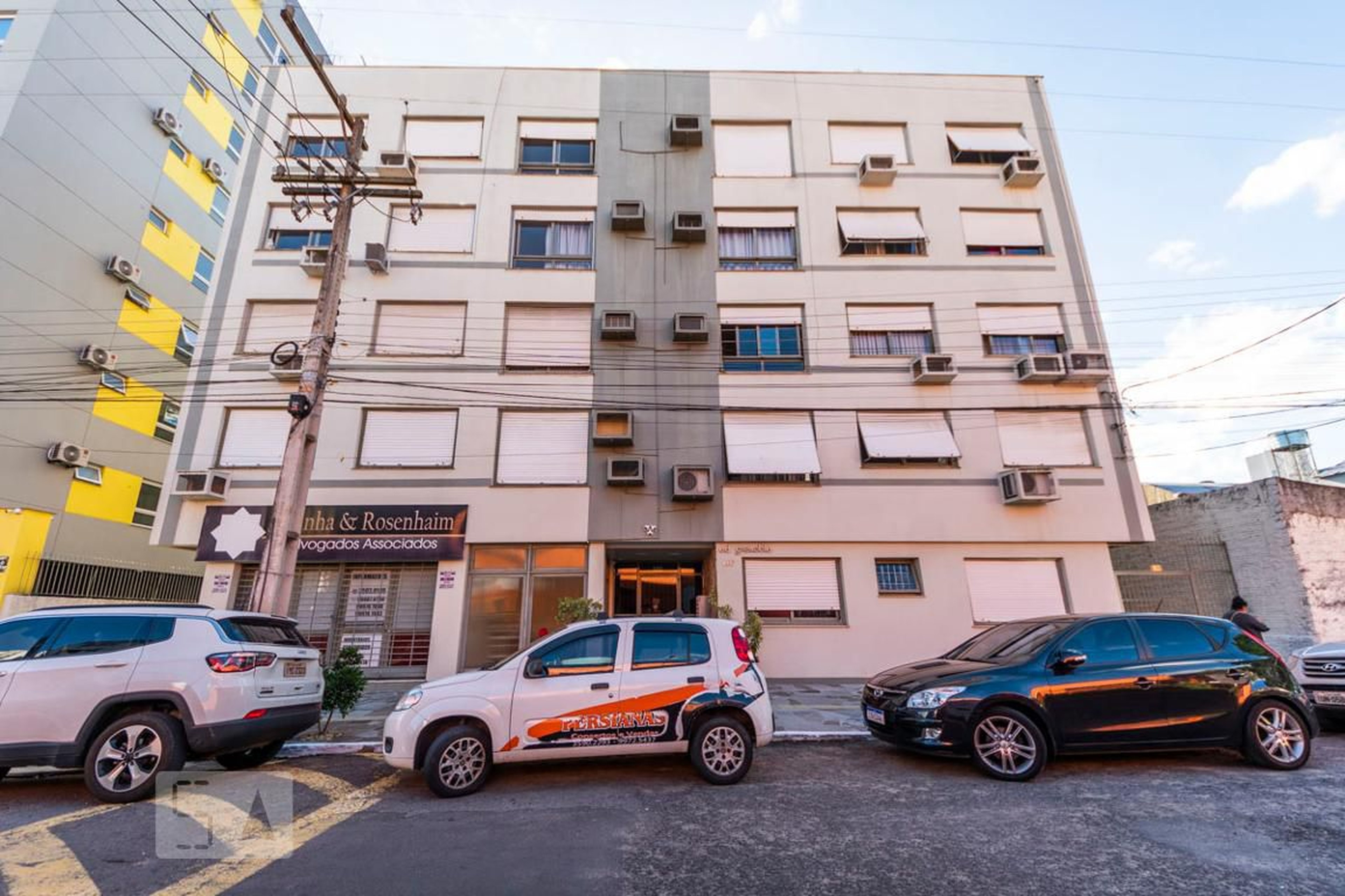 Fachada do Condomínio Edifício Grenoble