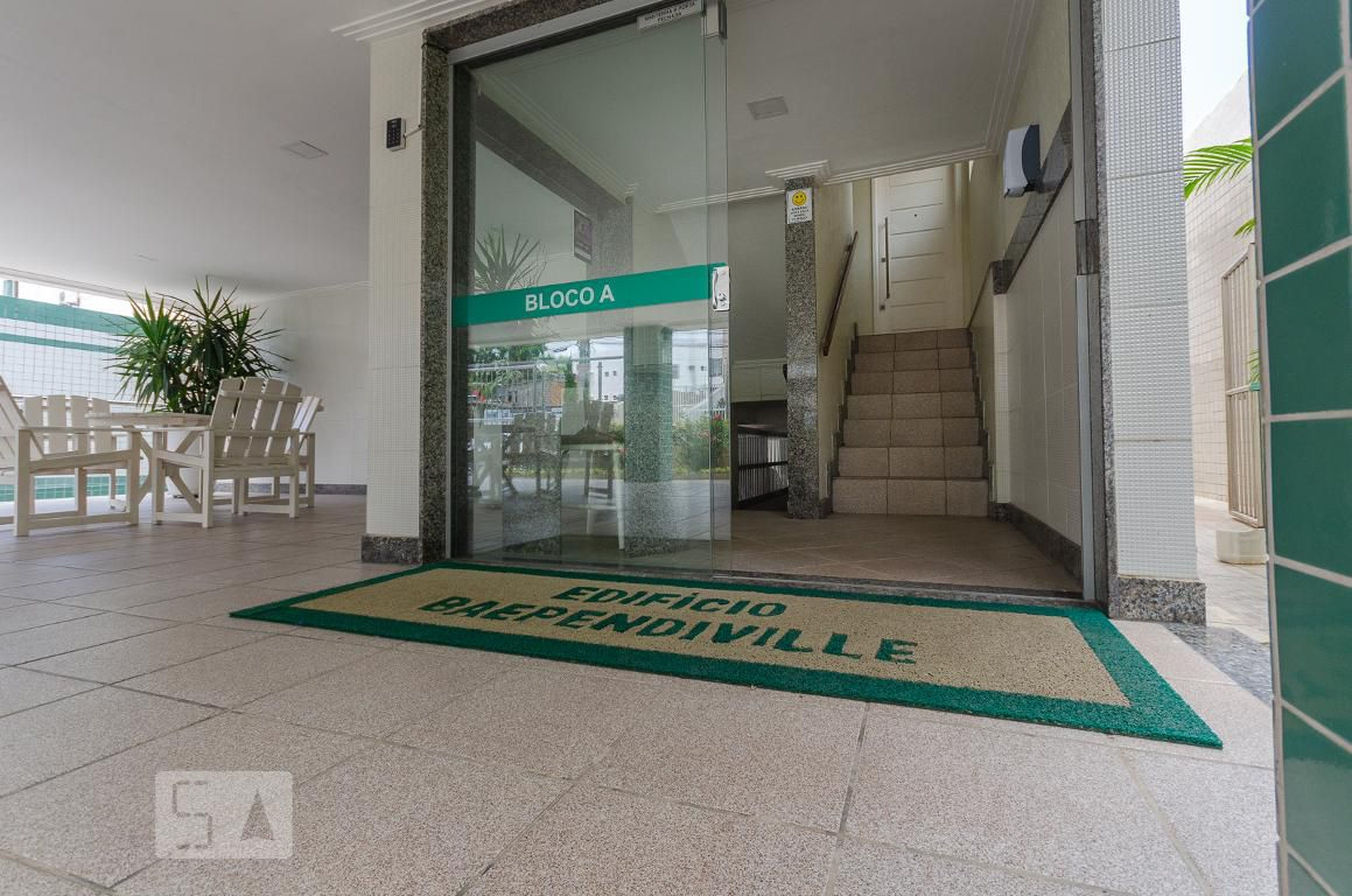 Hall de Entrada Condomínio Baependiville