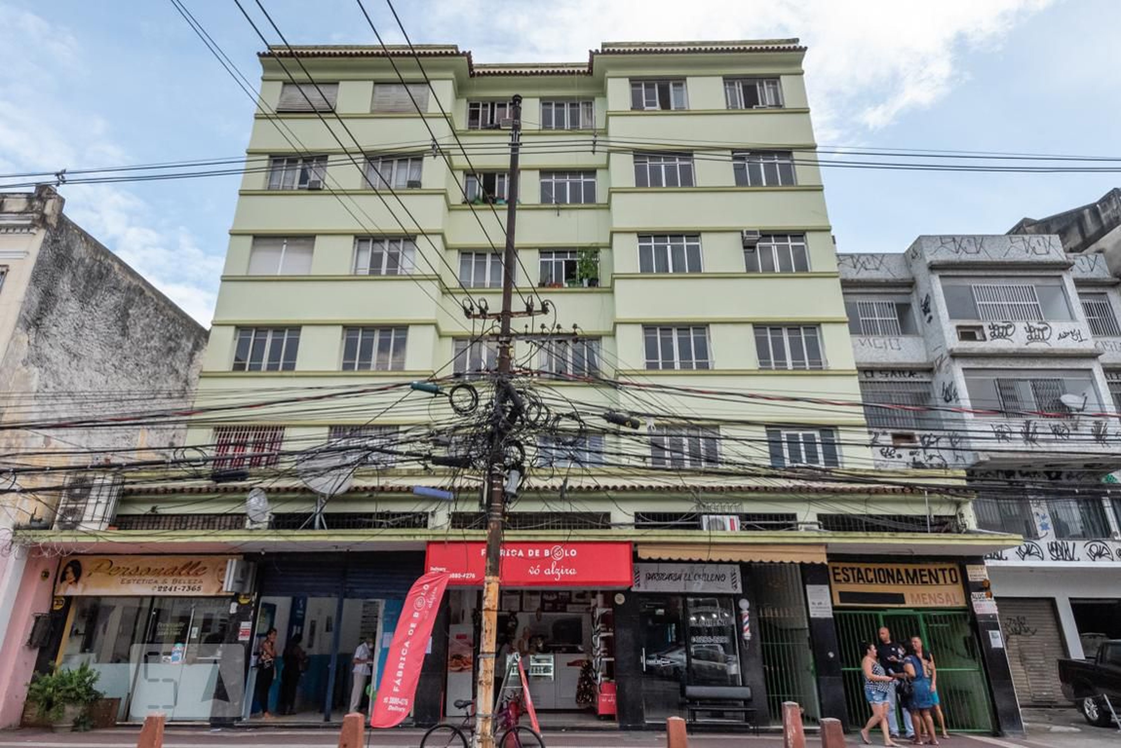 Fachada Condomínio Vinte e Quatro de Maio