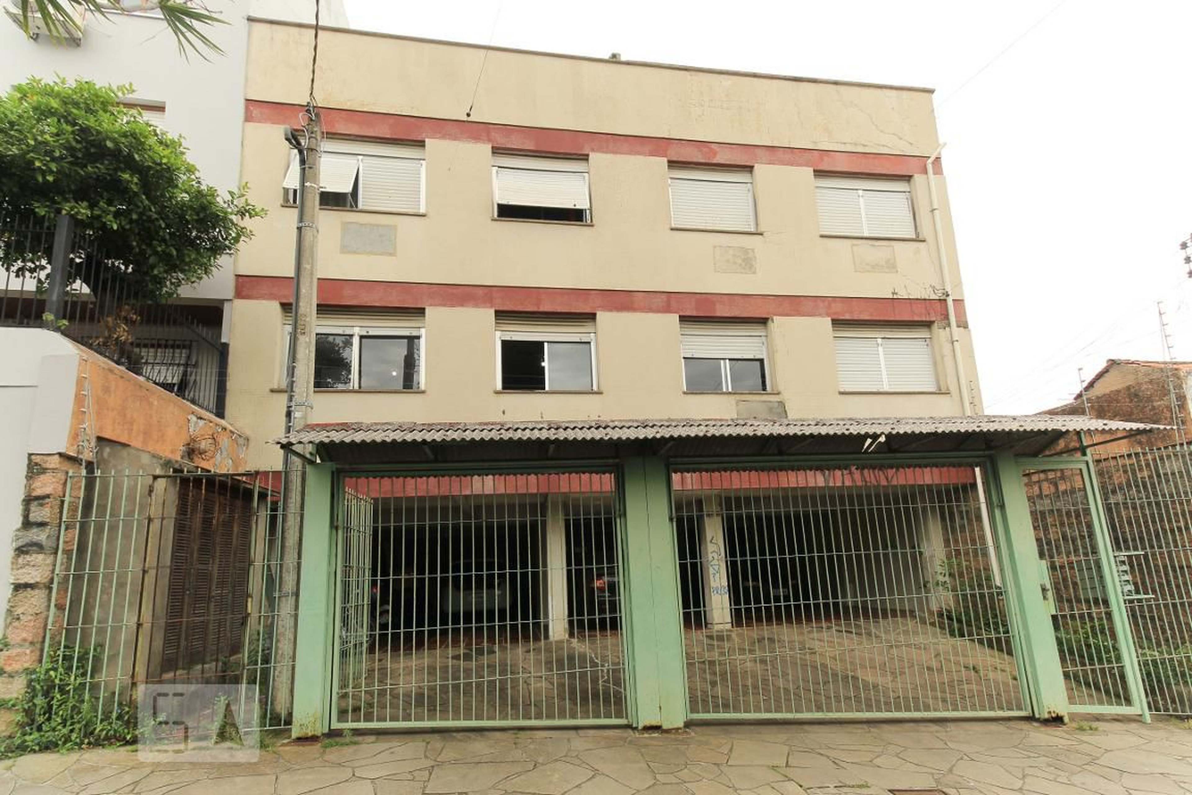 Fachada Condomínio em Rua 12 de Outubro, 255