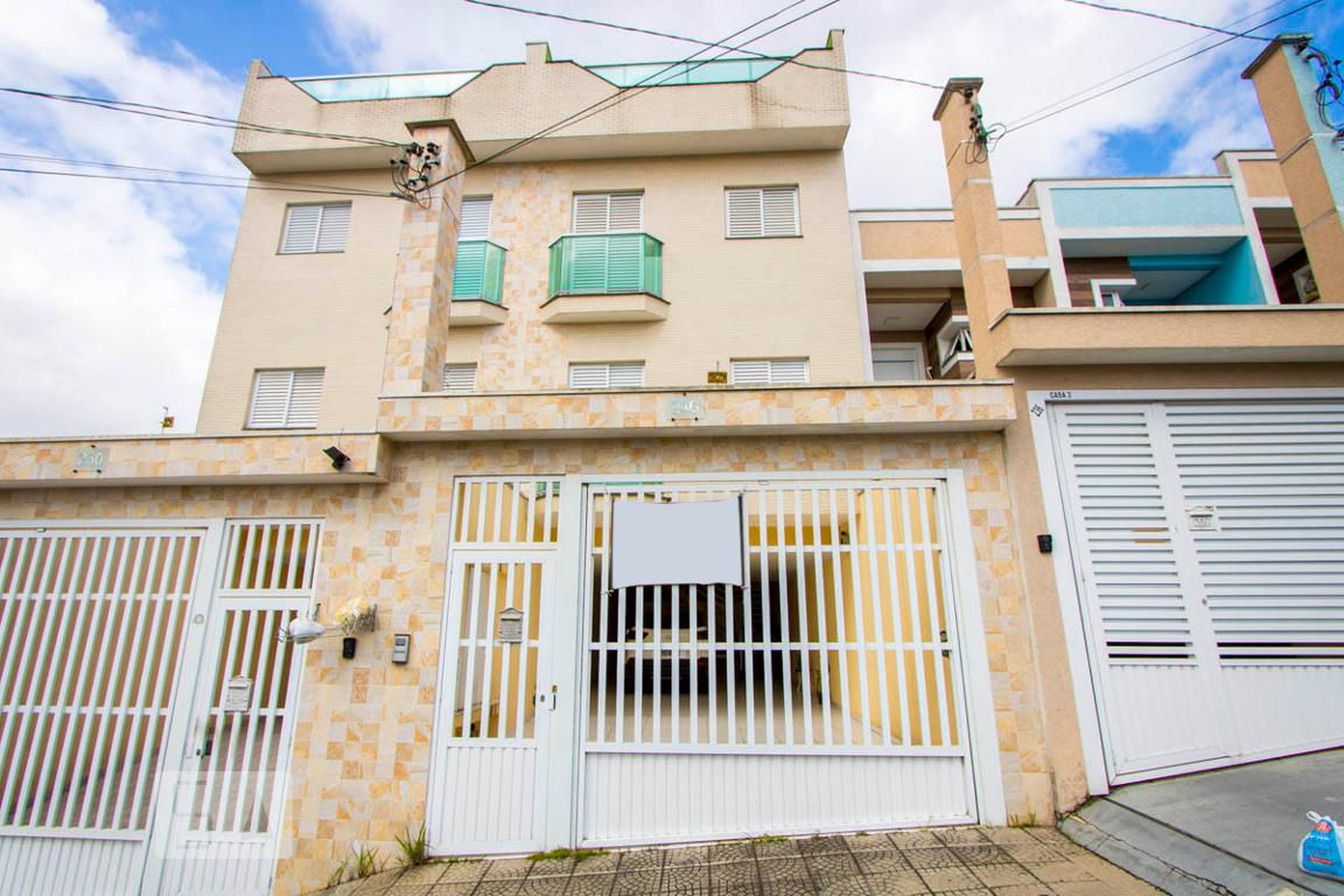 Fachada Condomínio em Rua Jacareí, 246