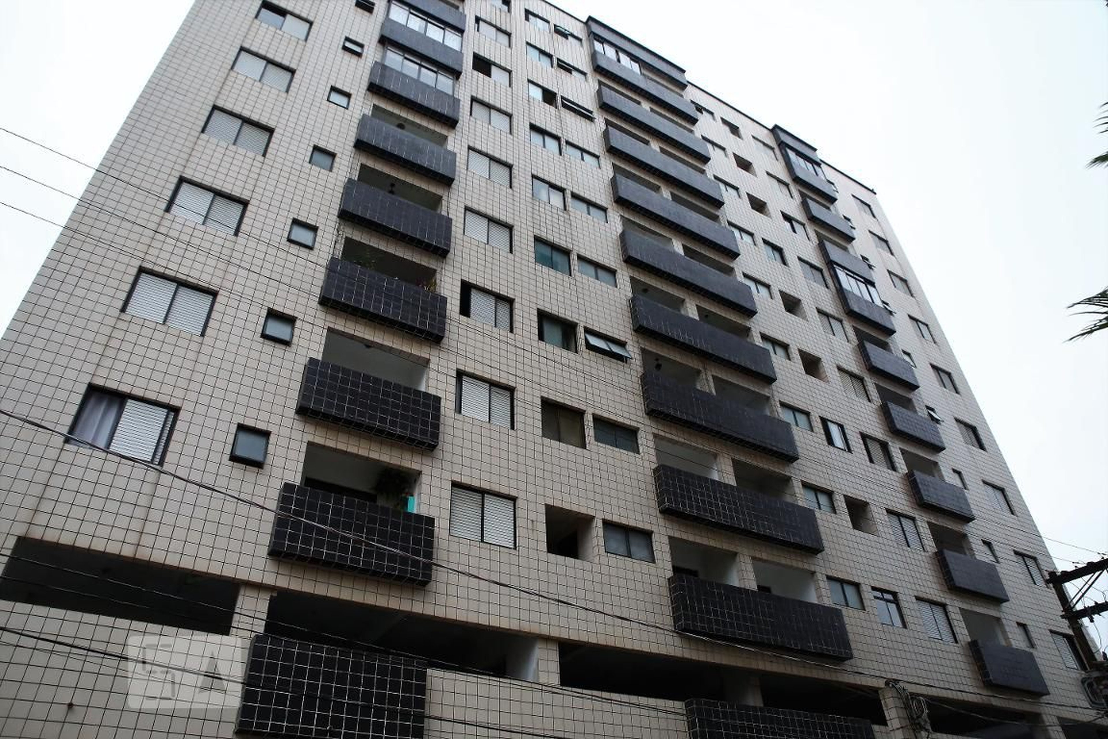 Fachada Condomínio em Rua Frei Henrique Coimbra, 100