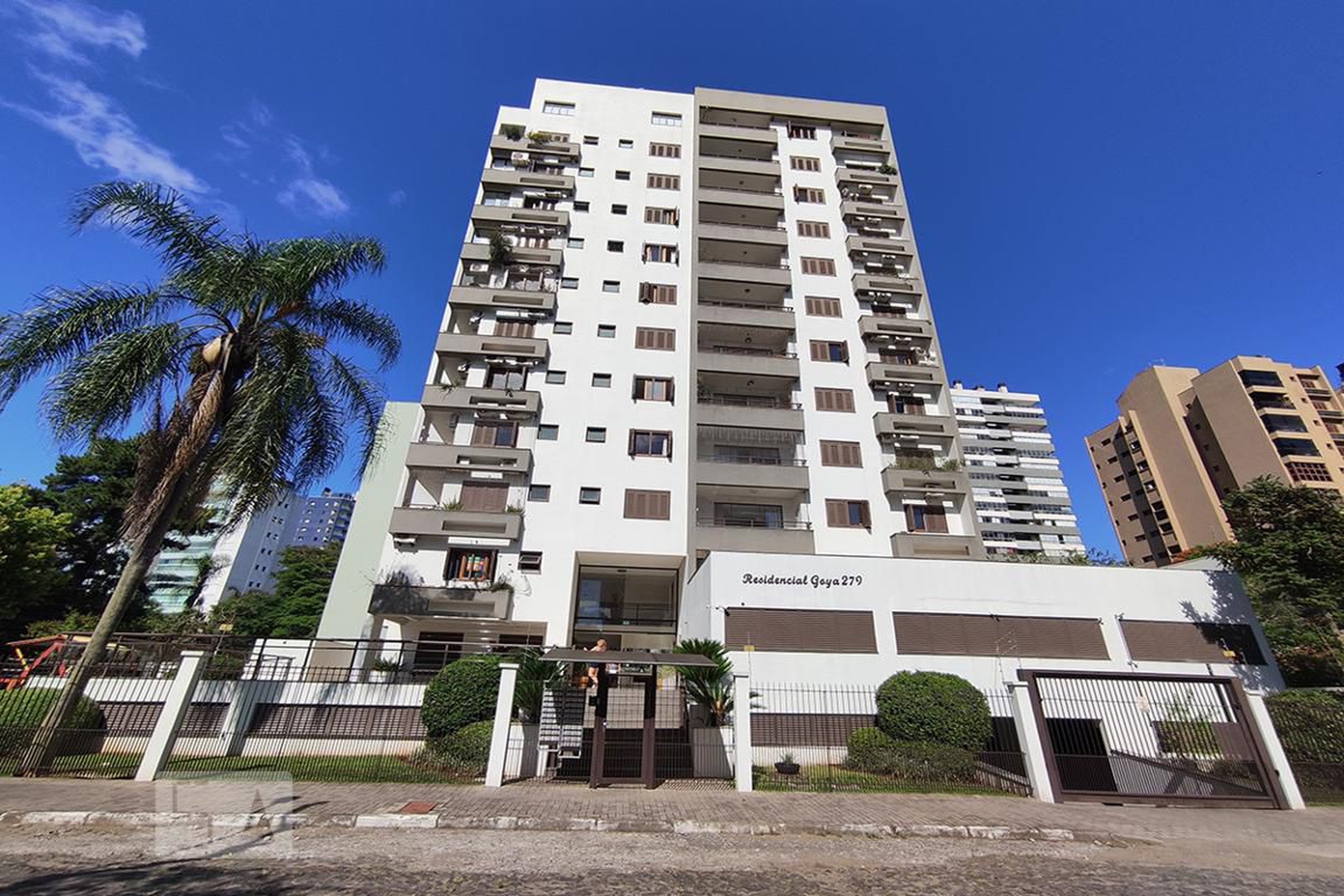 Fachada do Condomínio Condomínio em Rua Felipe Matte, 271