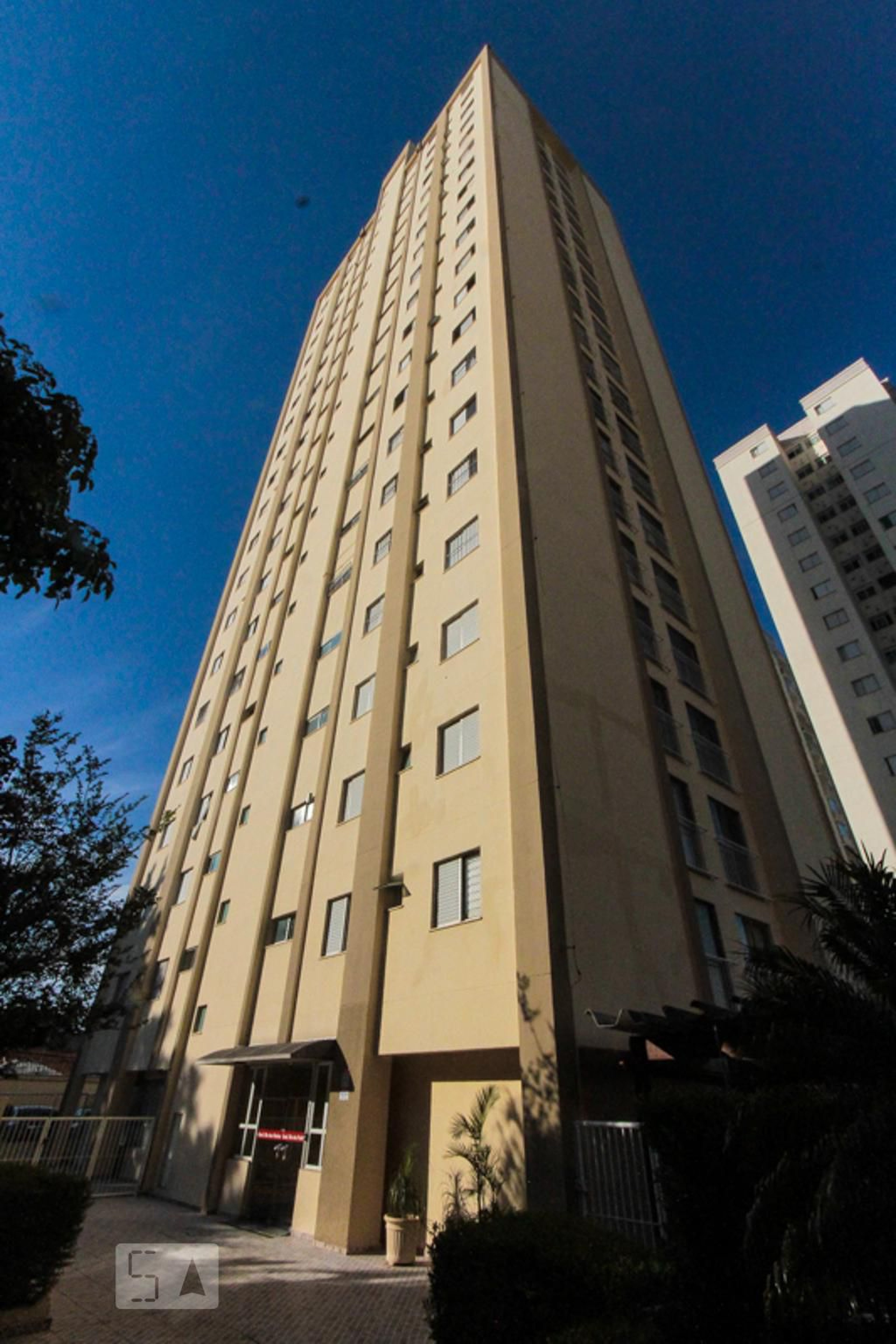 Fachada Condomínio em Rua Engenheiro Guilherme Cristiano Frender, 100