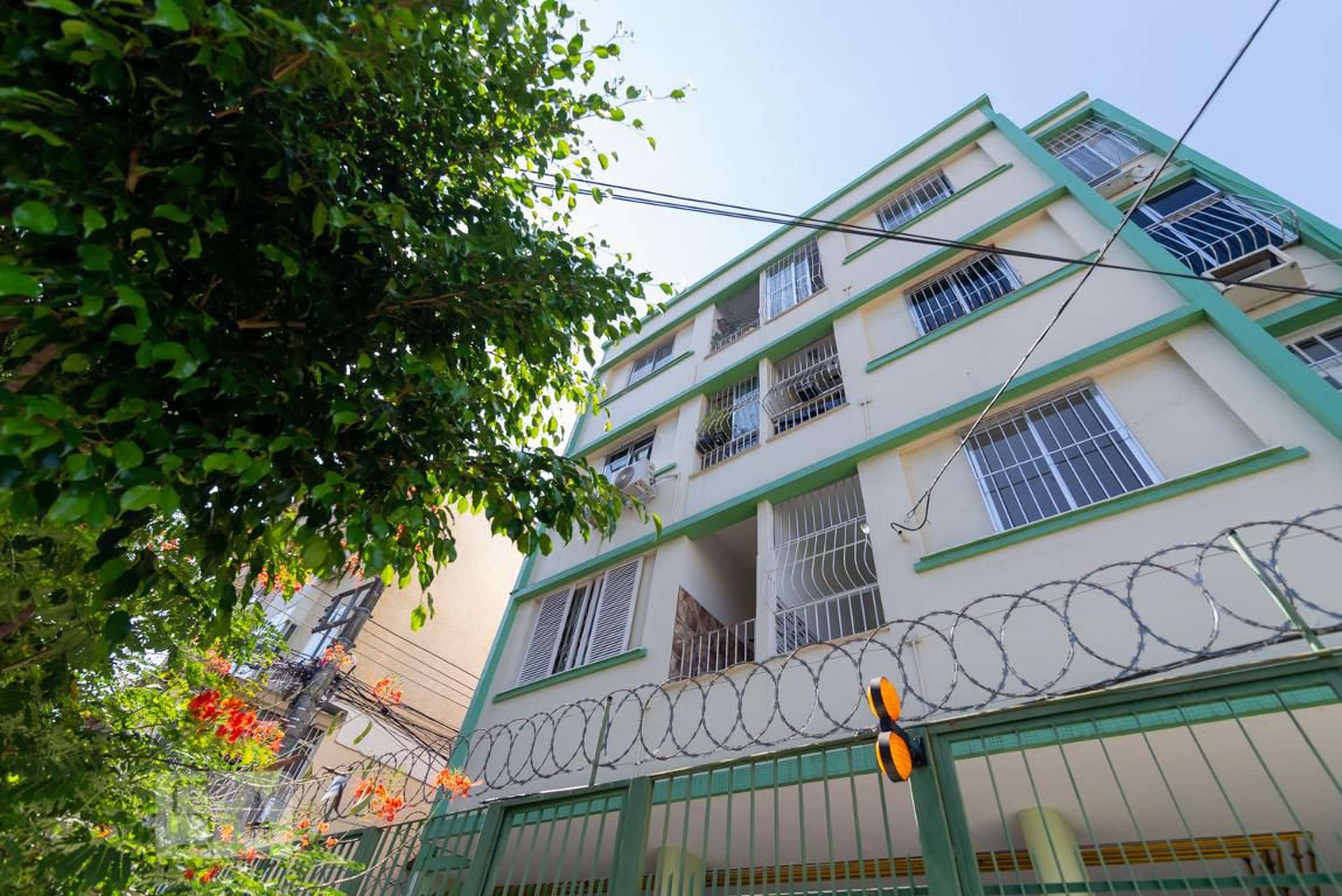 Fachada Condomínio em Rua Barão de Cotegipe, 574