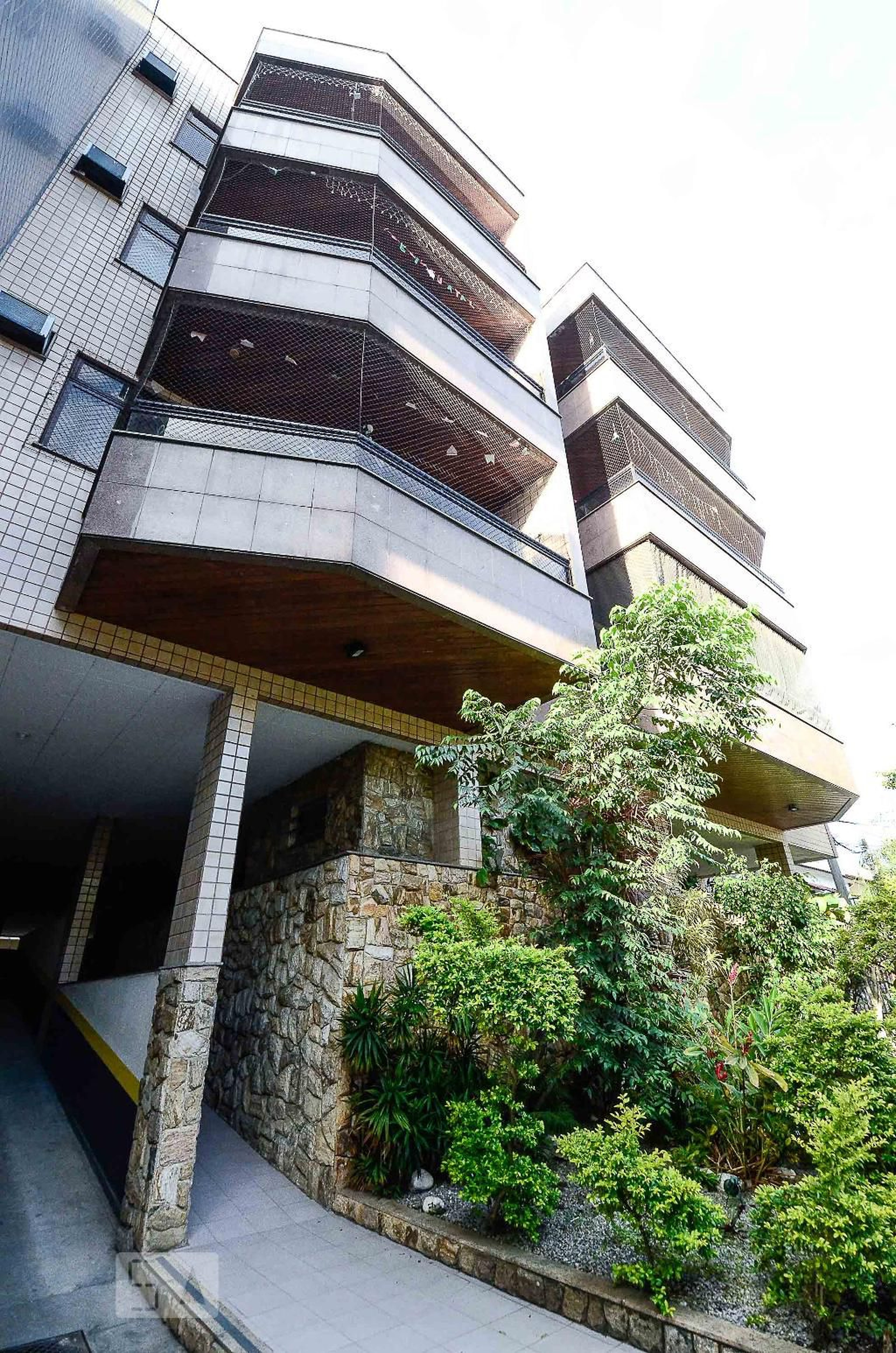 Fachada Condomínio em Rua Muiatuca, 102