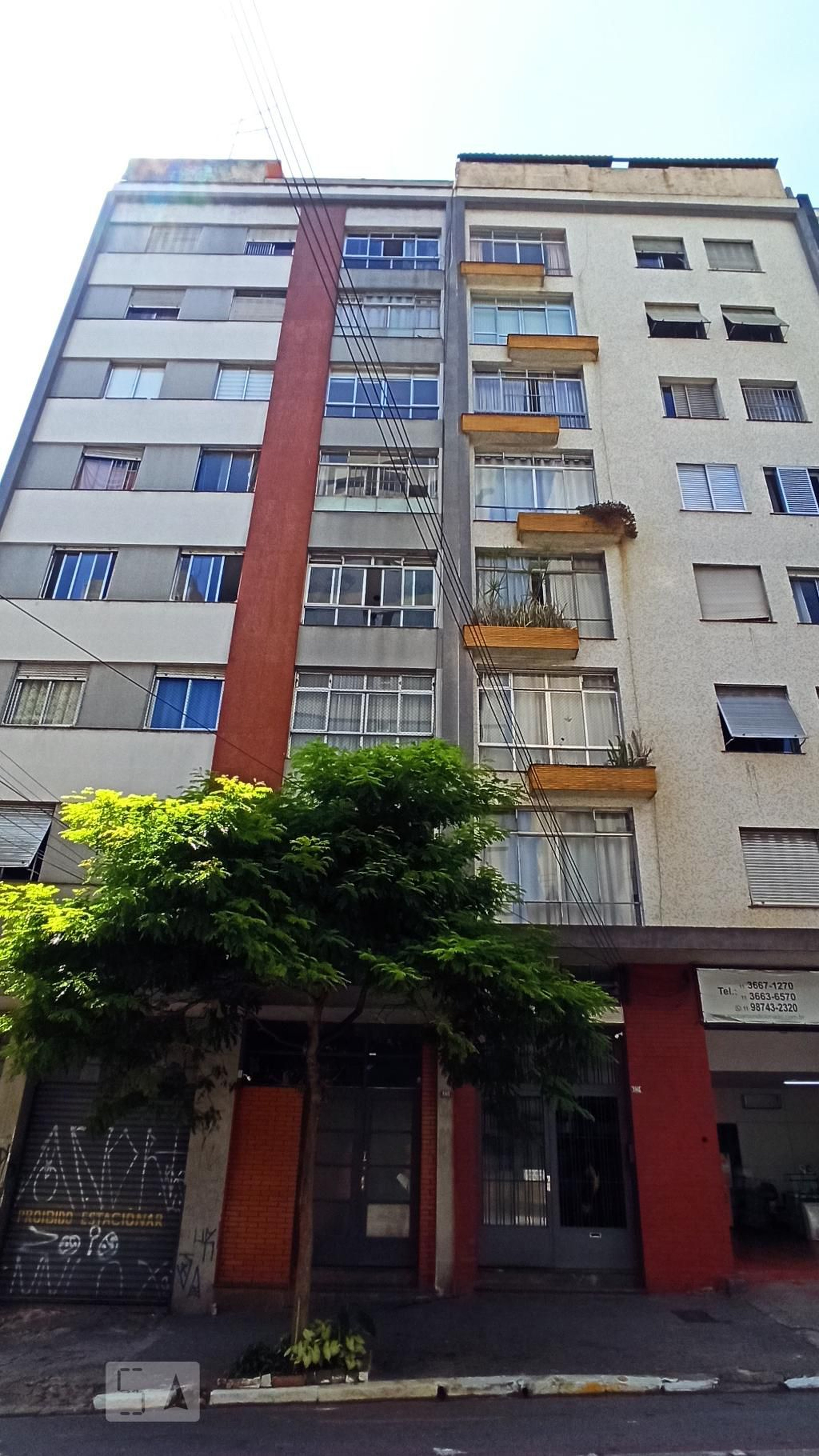 Fachada do Condomínio Edifício Jeta