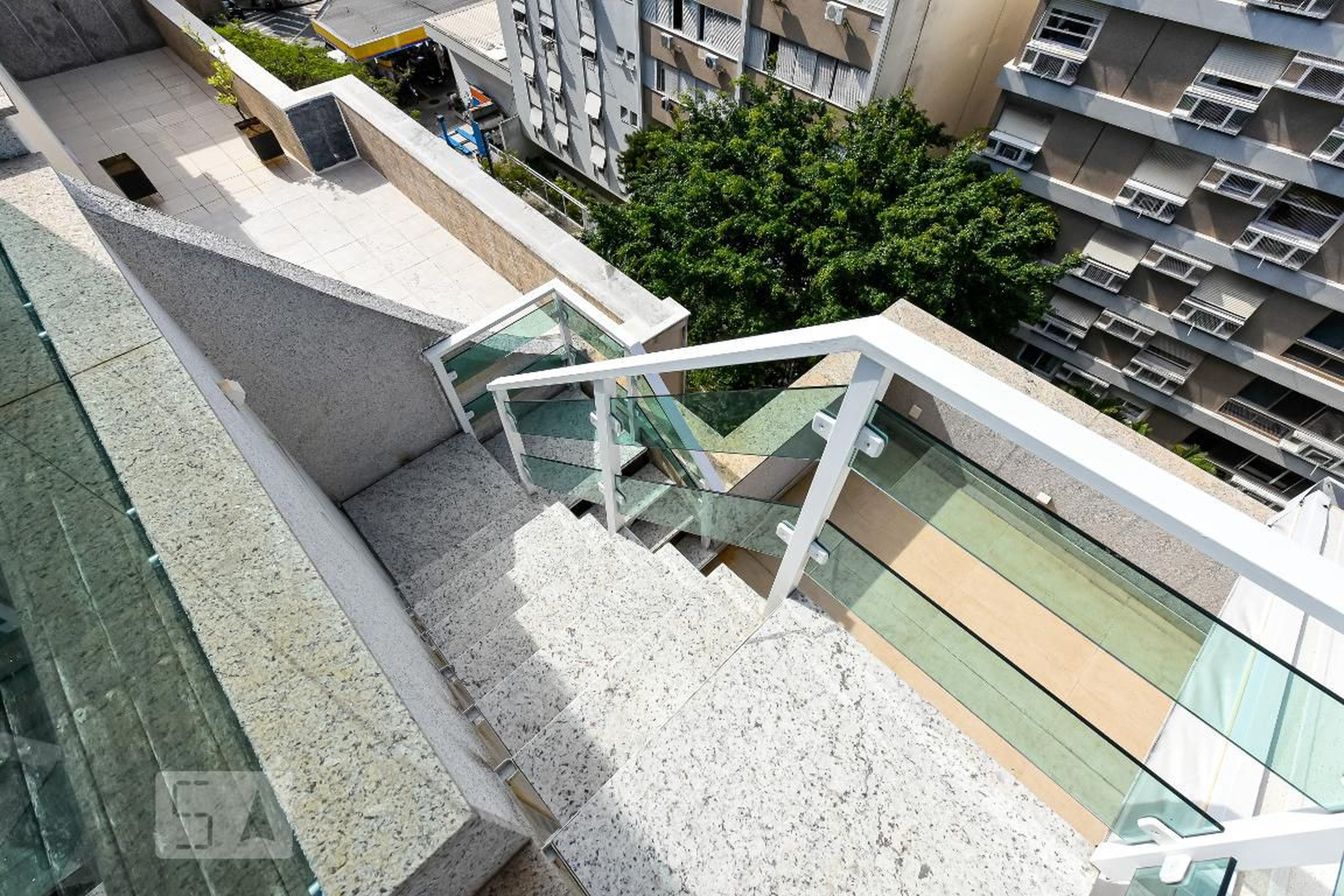 Área Externa Condomínio em Rua Alberto de Campos, 265