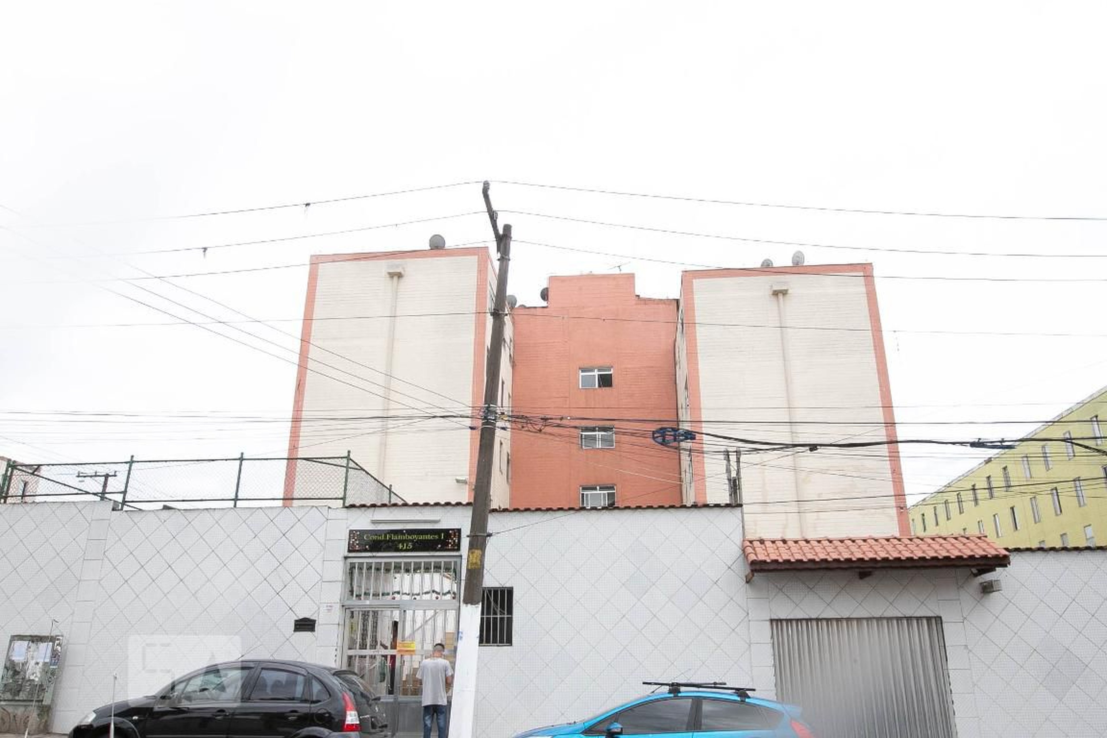 Fachada do Condomínio Condomínio em Rua Sílvio Barbini, 415