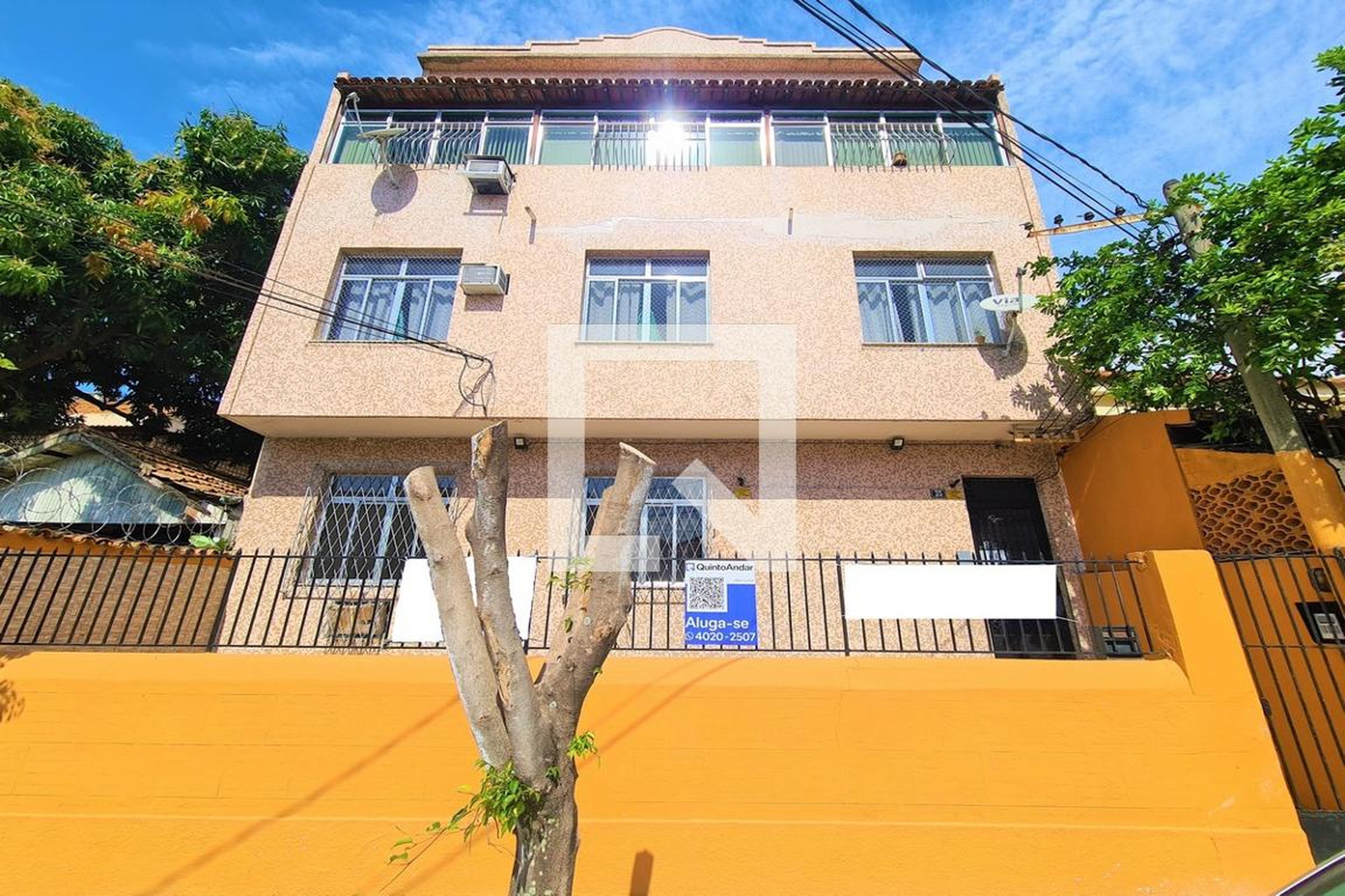 Fachada Condomínio em Rua Ratclif, 35