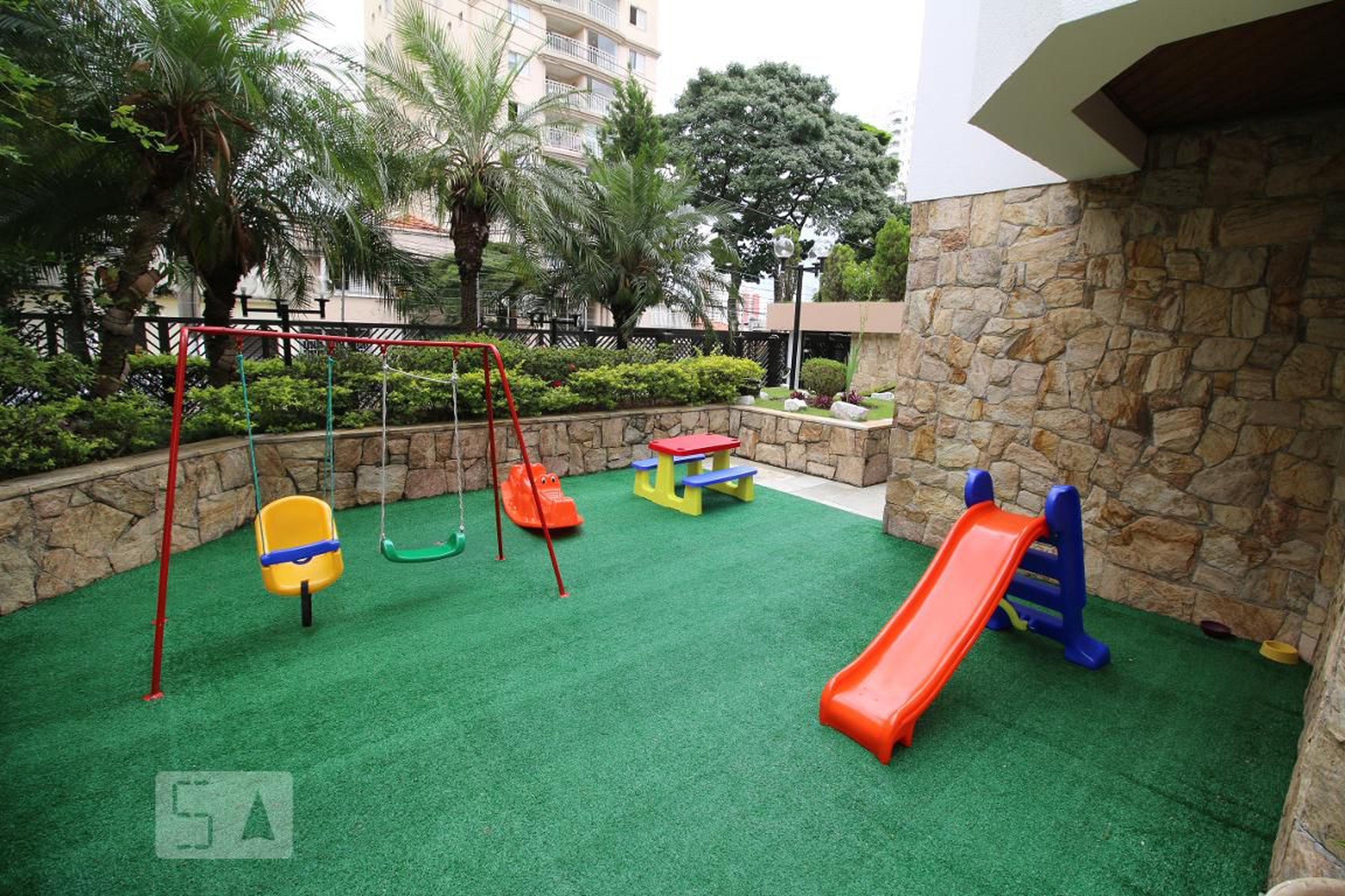 Playground - Maison Gladledson