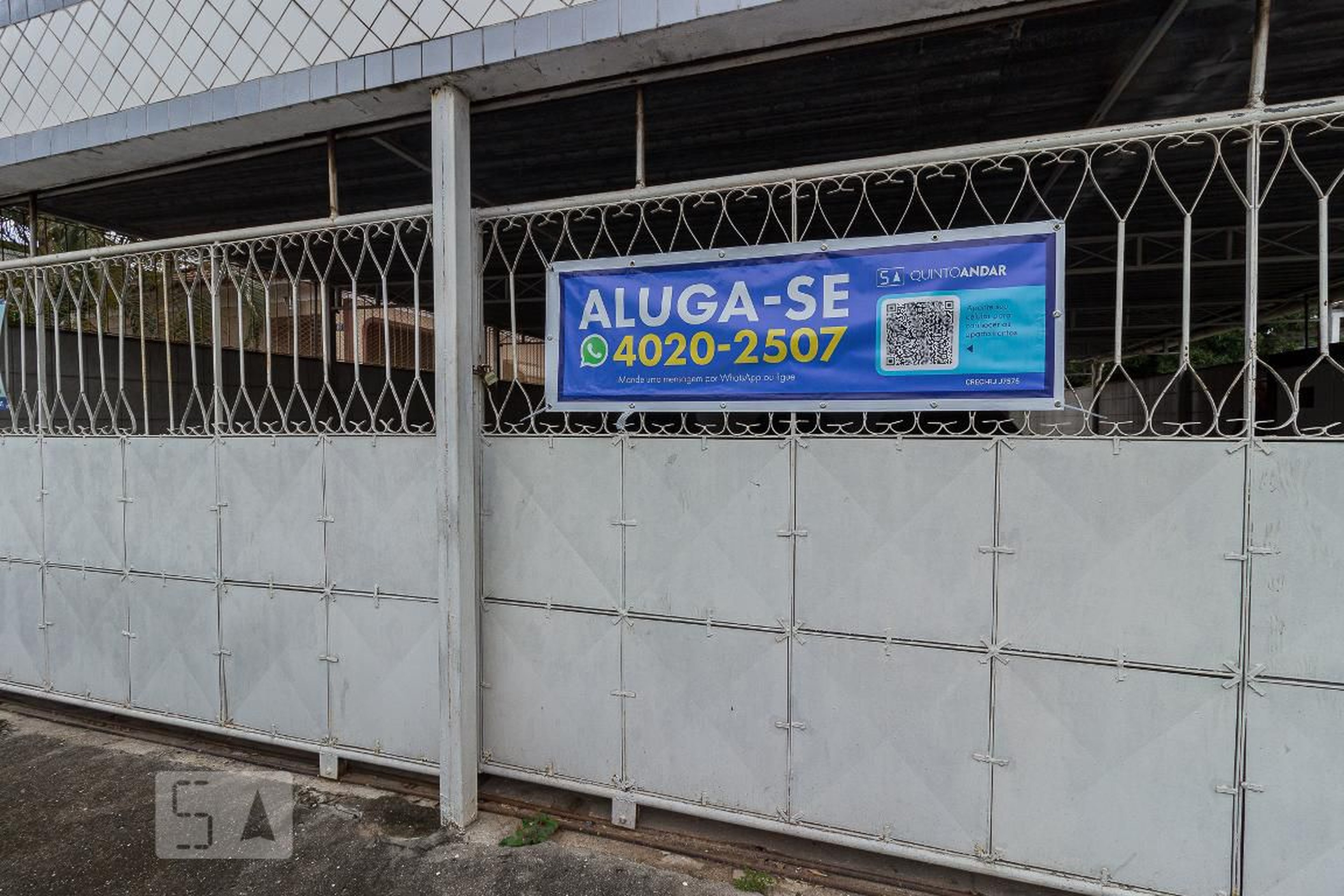 Fachada do Condomínio Condomínio em Rua Francisco Mota, 22