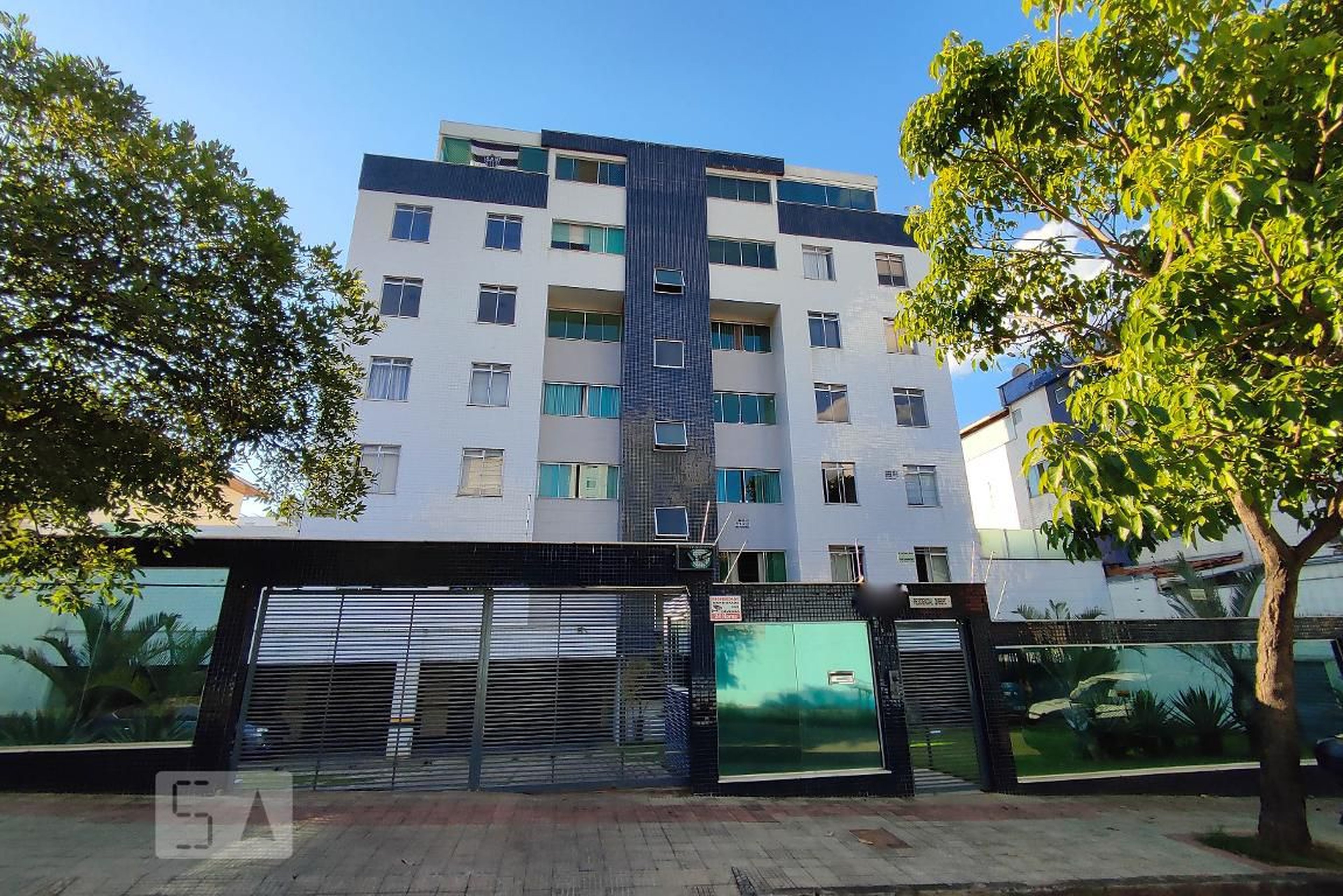 Fachada Edifício Residencial Quebec