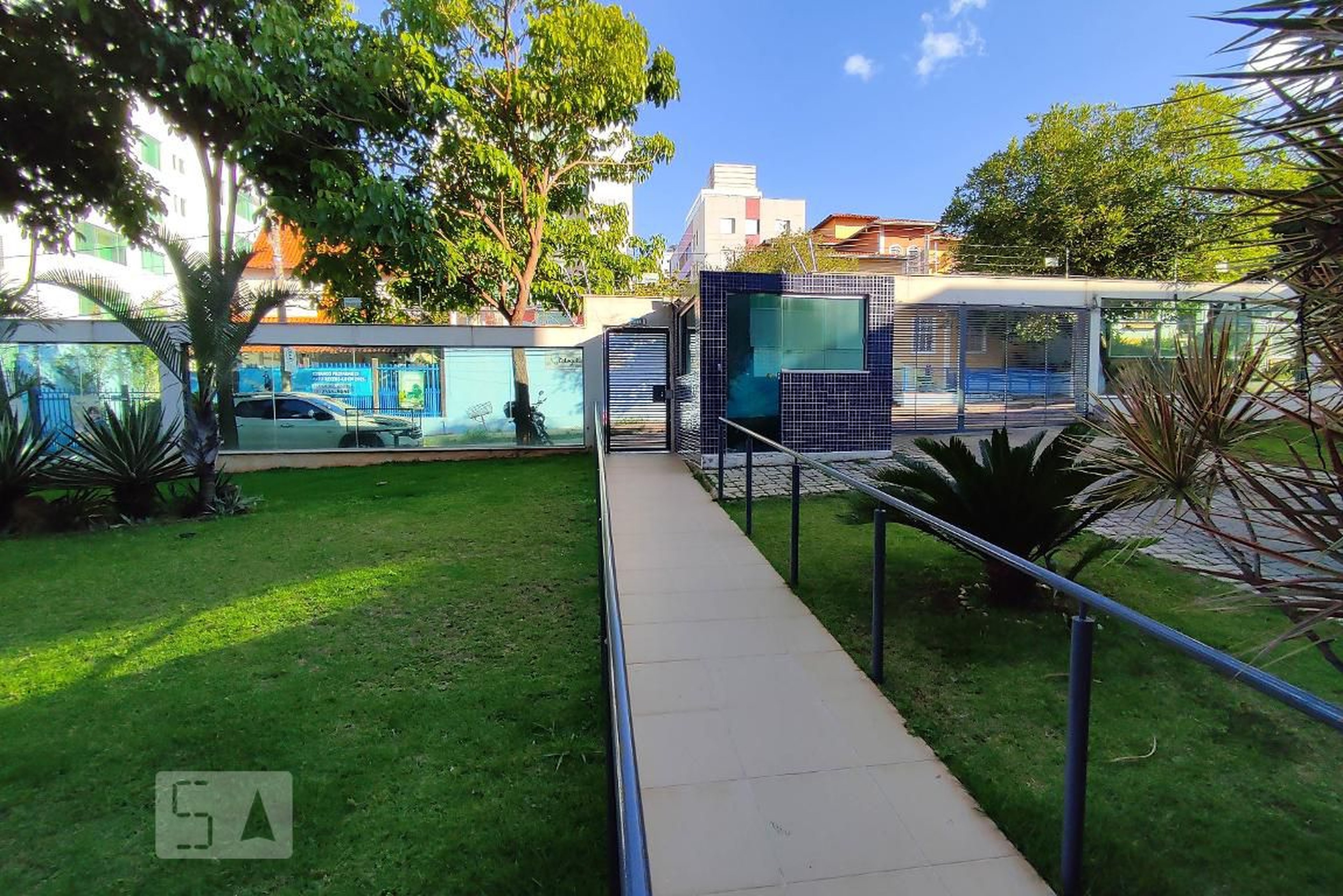 Entrada - Edifício Residencial Quebec