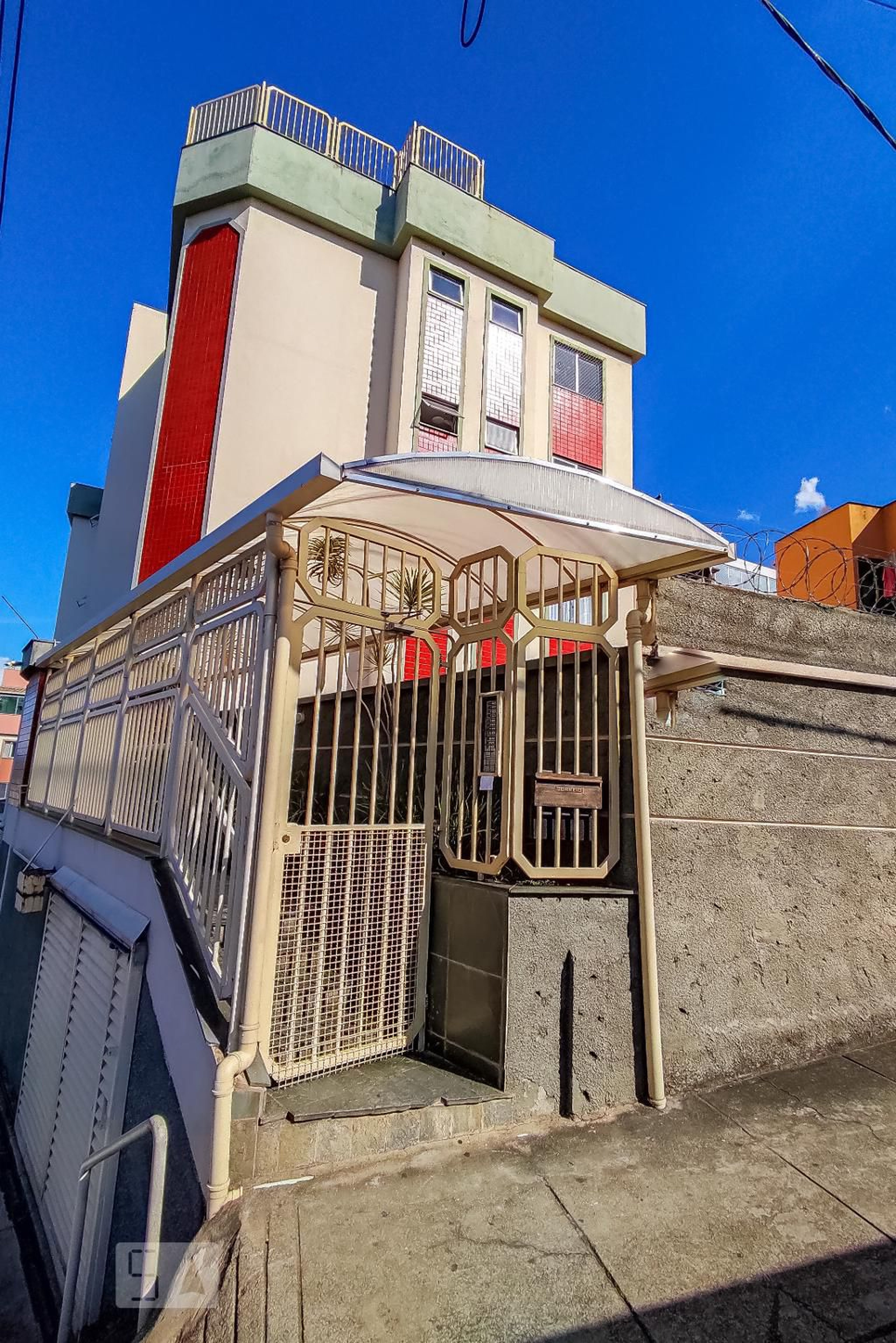 Fachada Condomínio em Rua Marcelino Ferreira, 822