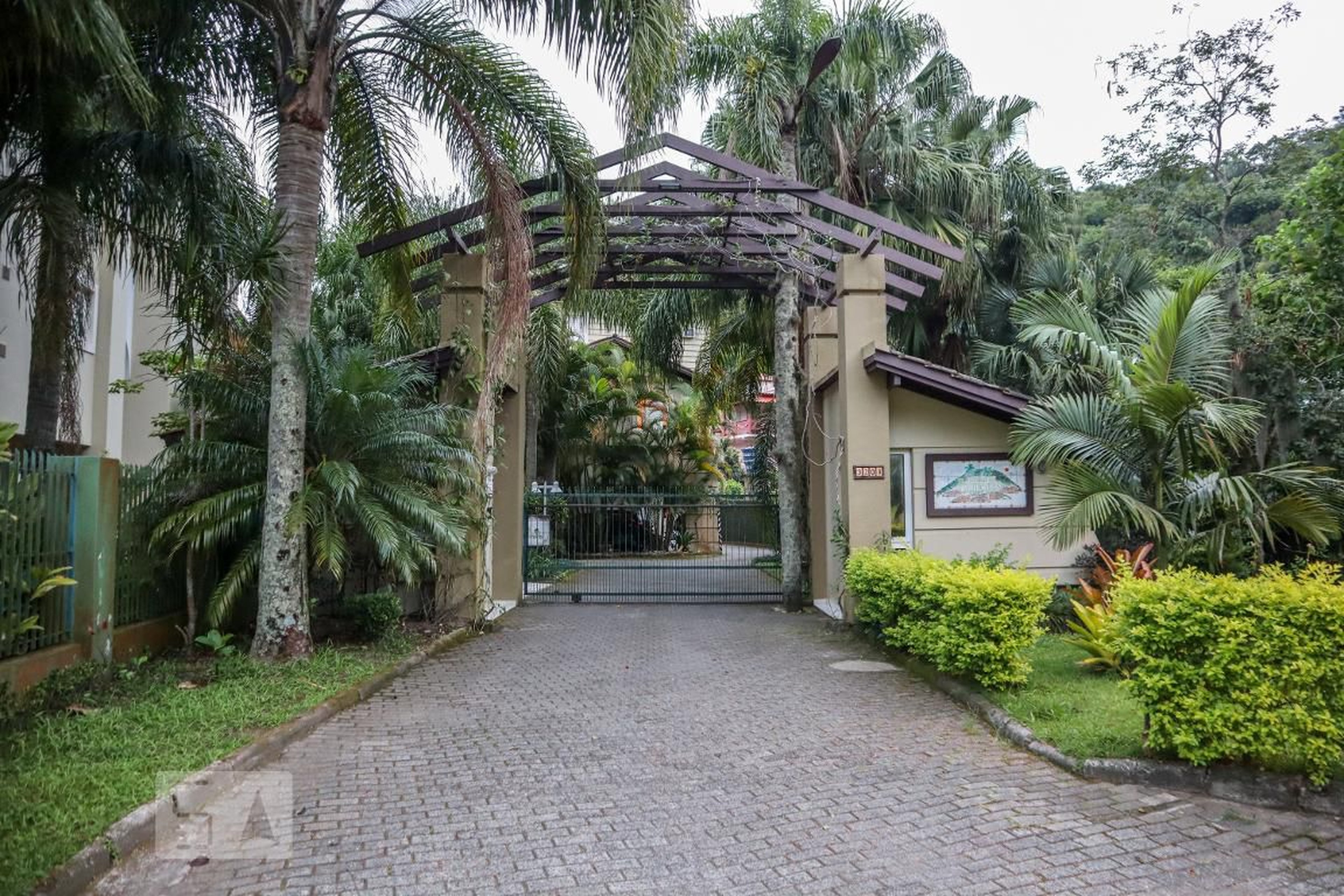 Fachada do Condomínio Condomínio Vivendas das Palmeiras