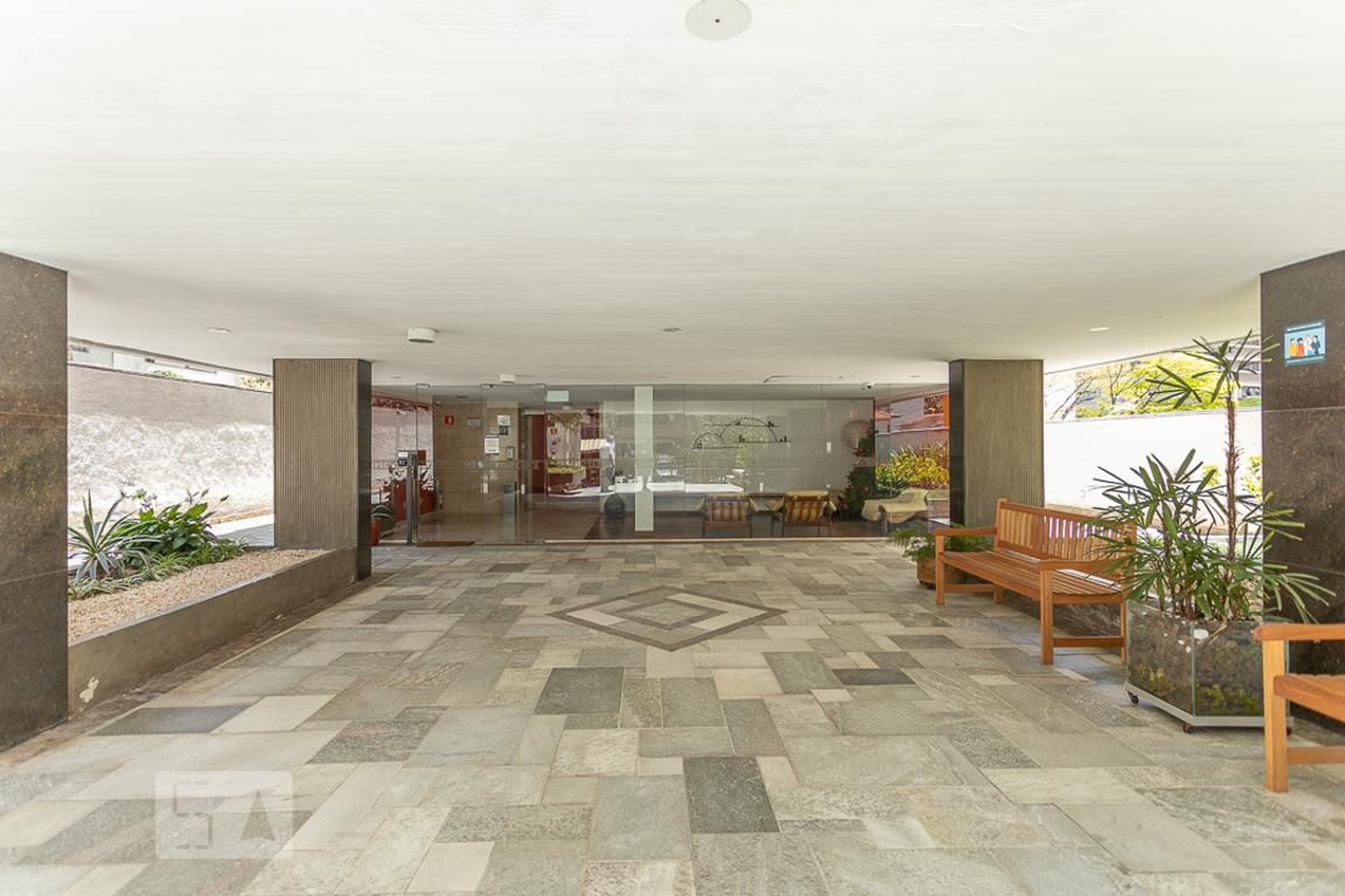 Hall de Entrada - Montsouris