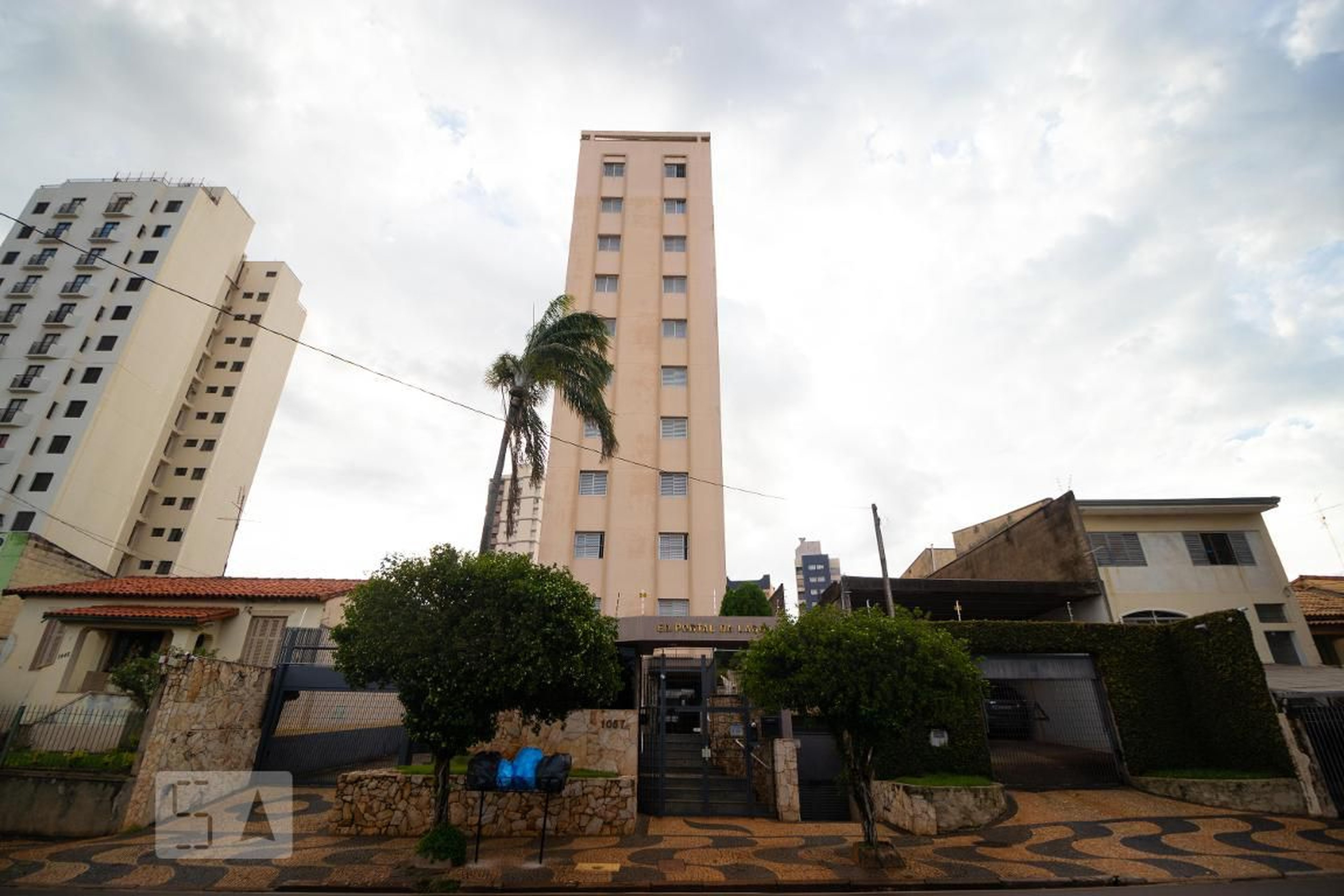 Fachada Condomínio Portal da Lagoa