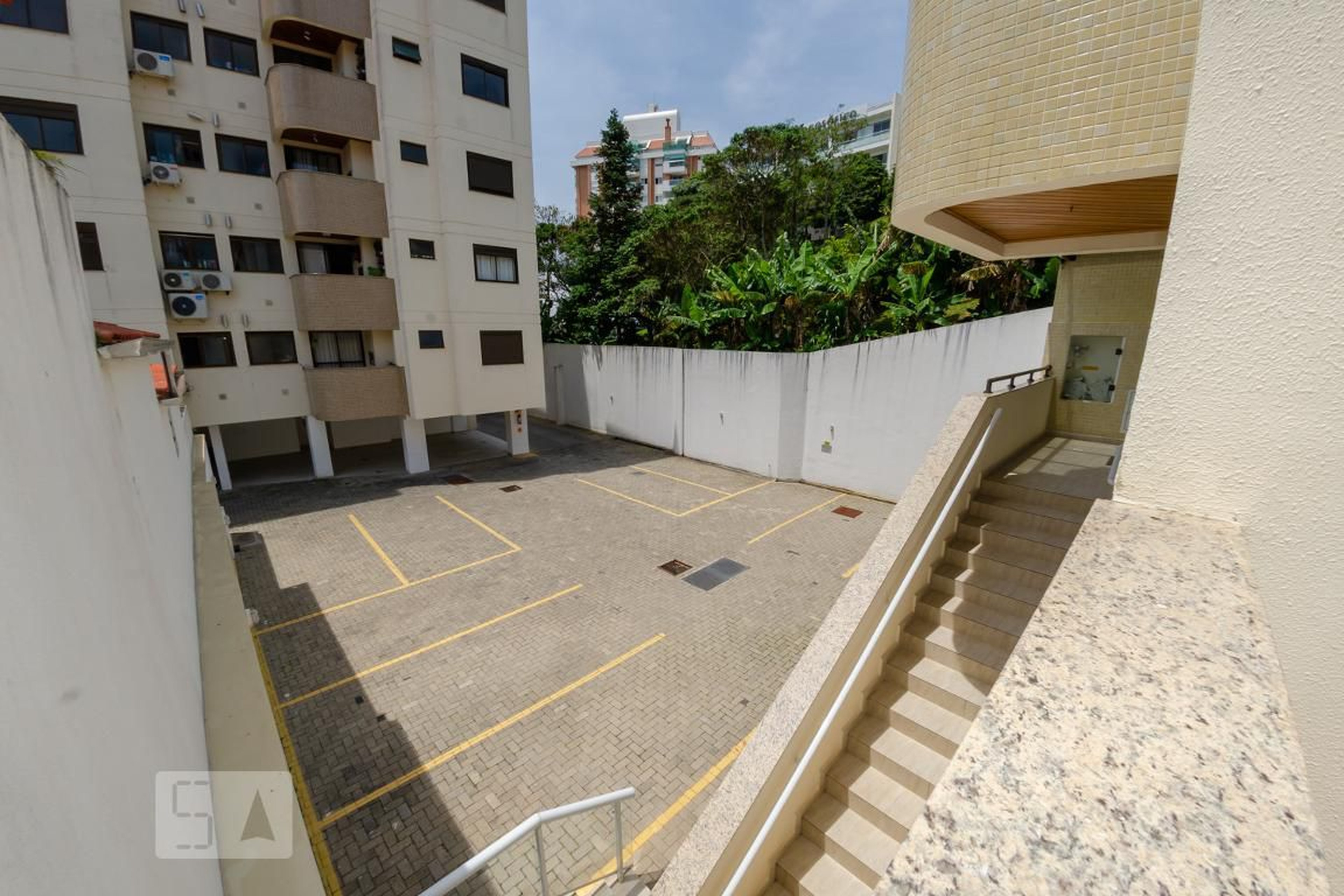 Área externa - Ambar