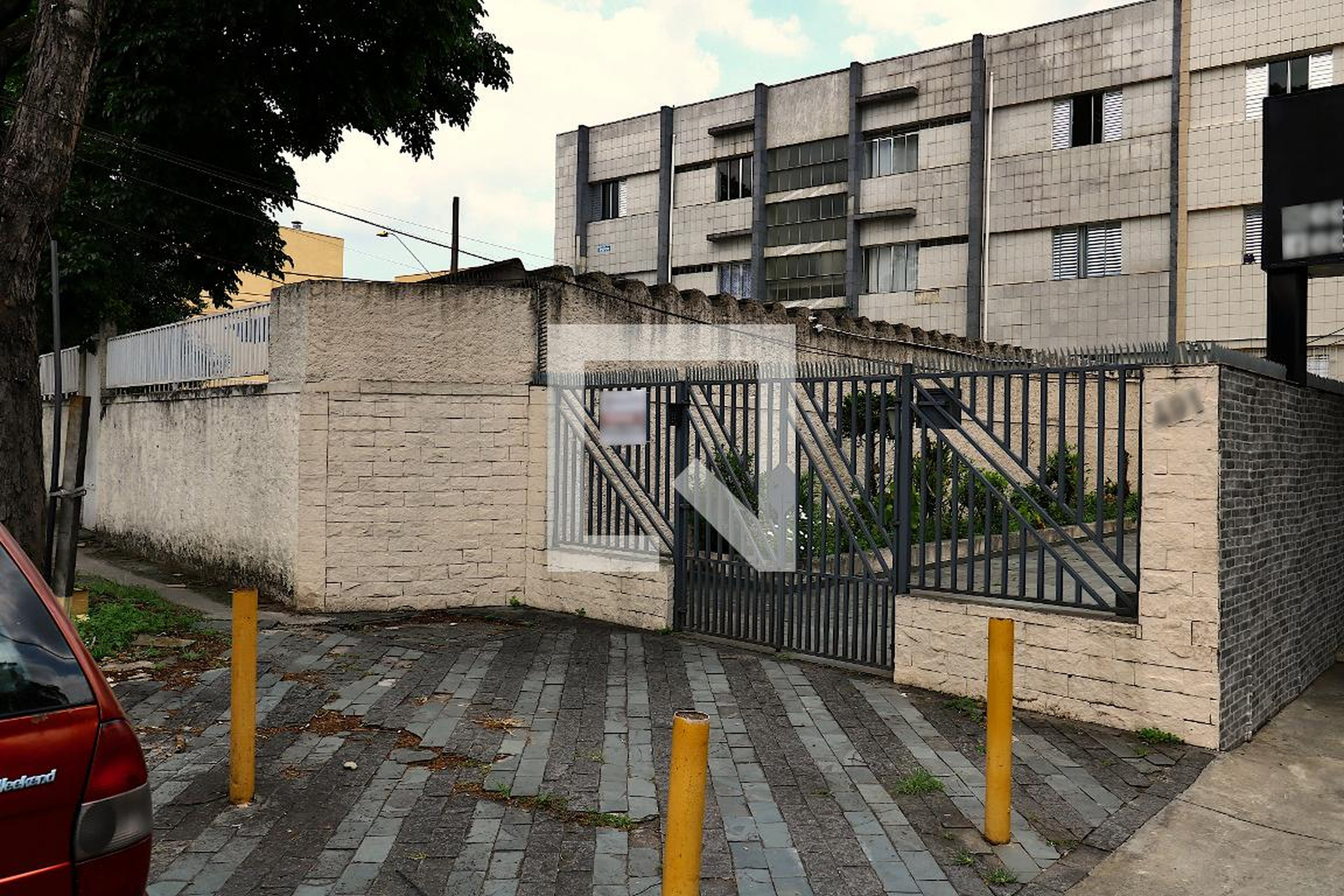 Fachada Condomínio em Rua Professor Licínio, 491