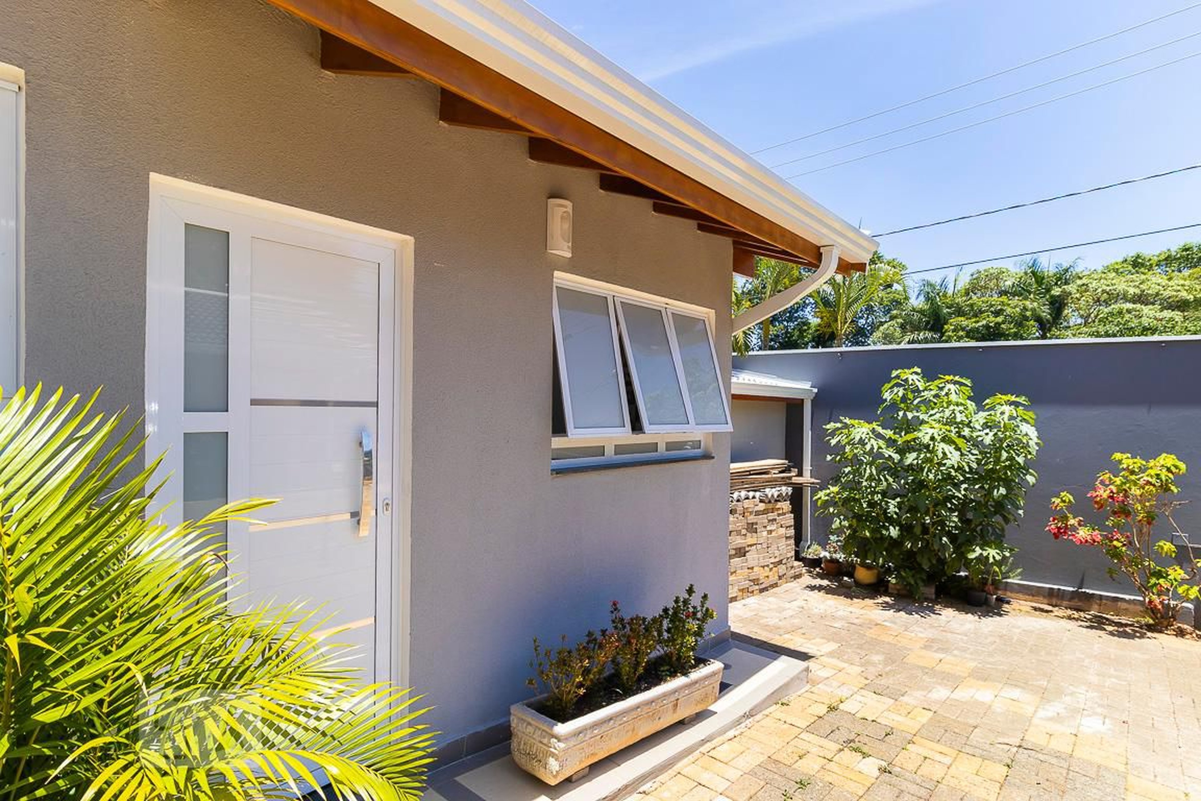 Fachada Condomínio em Rua Agostinho Zechin, 213