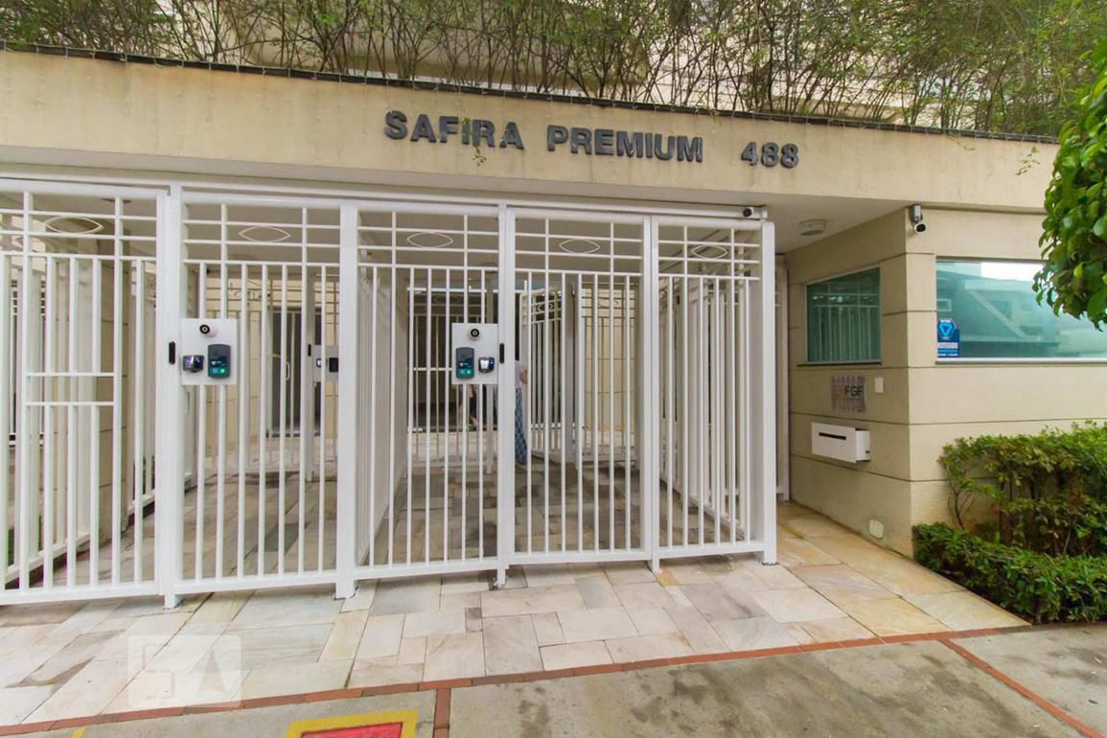 Entrada - Safira Premium