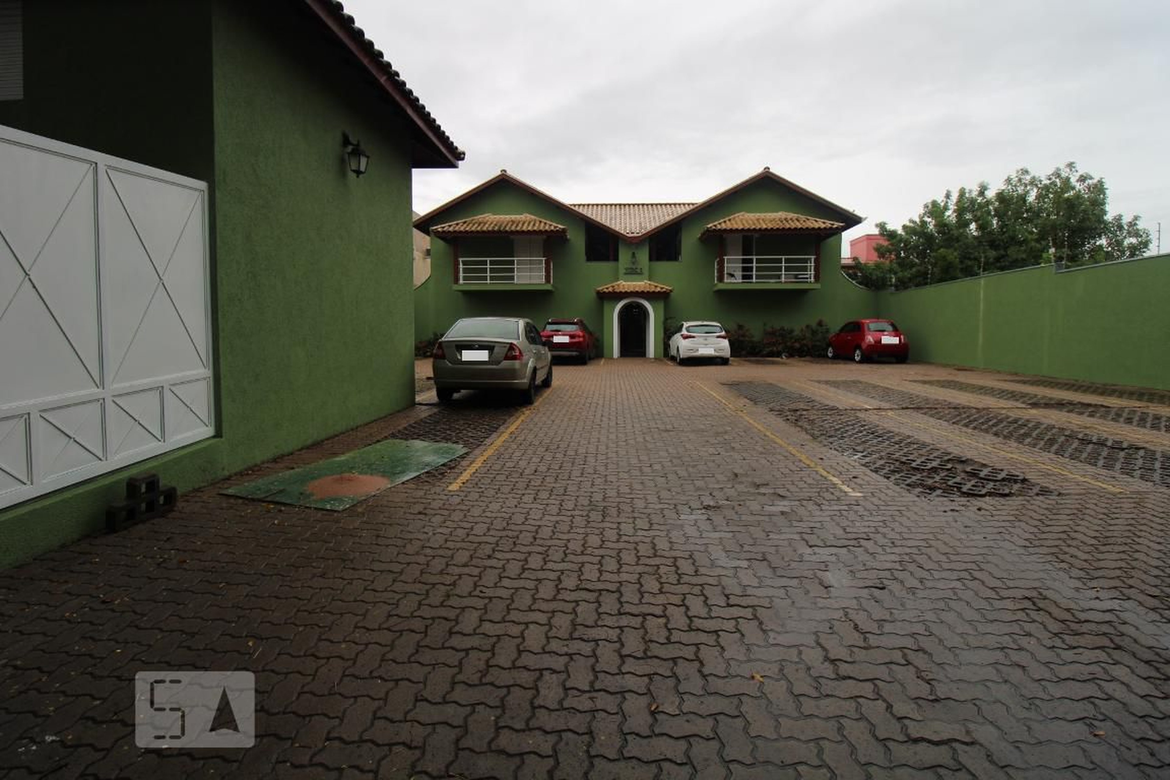 Fachada Condomínio em Rua Walter Schimidt, 77
