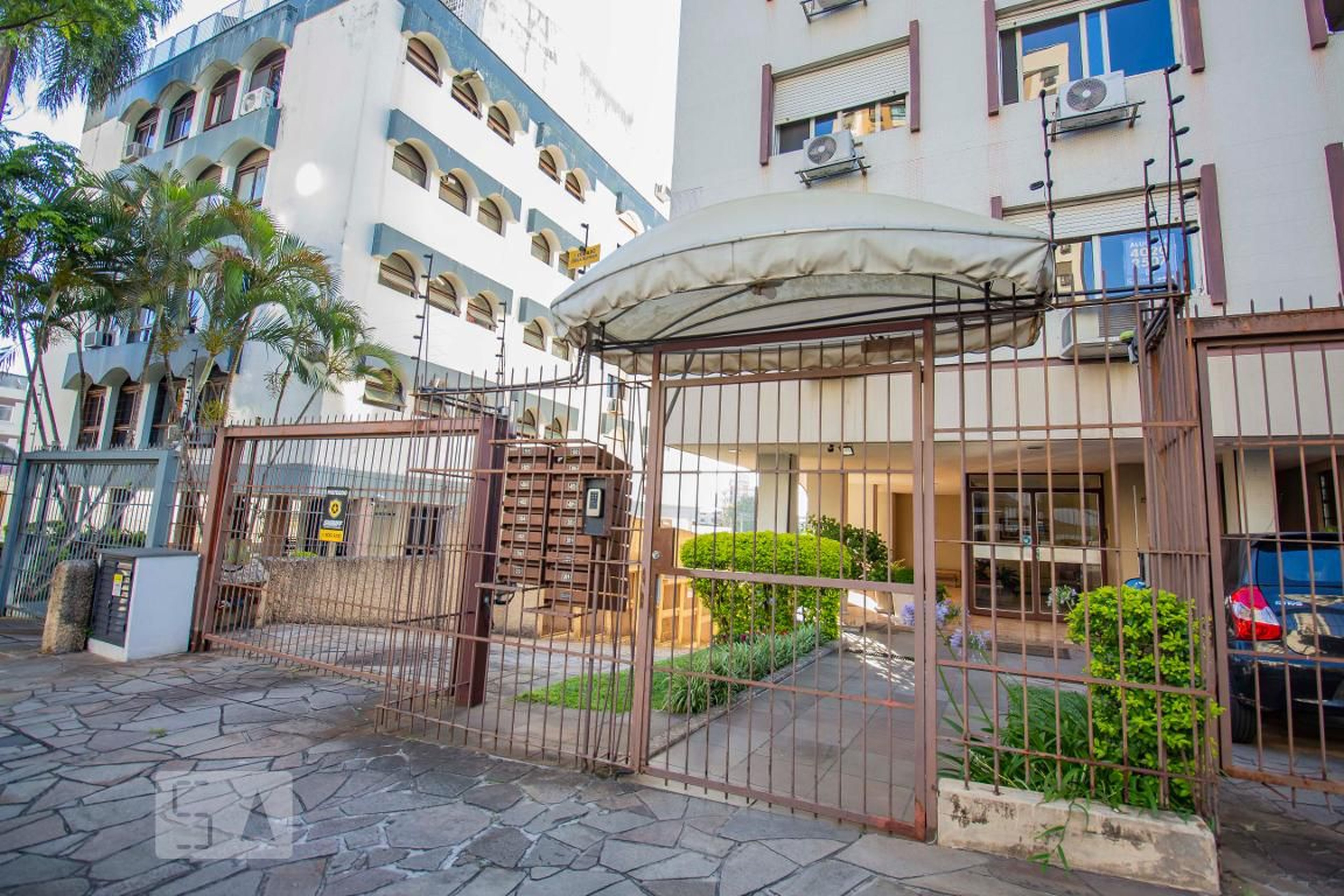 Fachada do Condomínio Edifício Jandrea