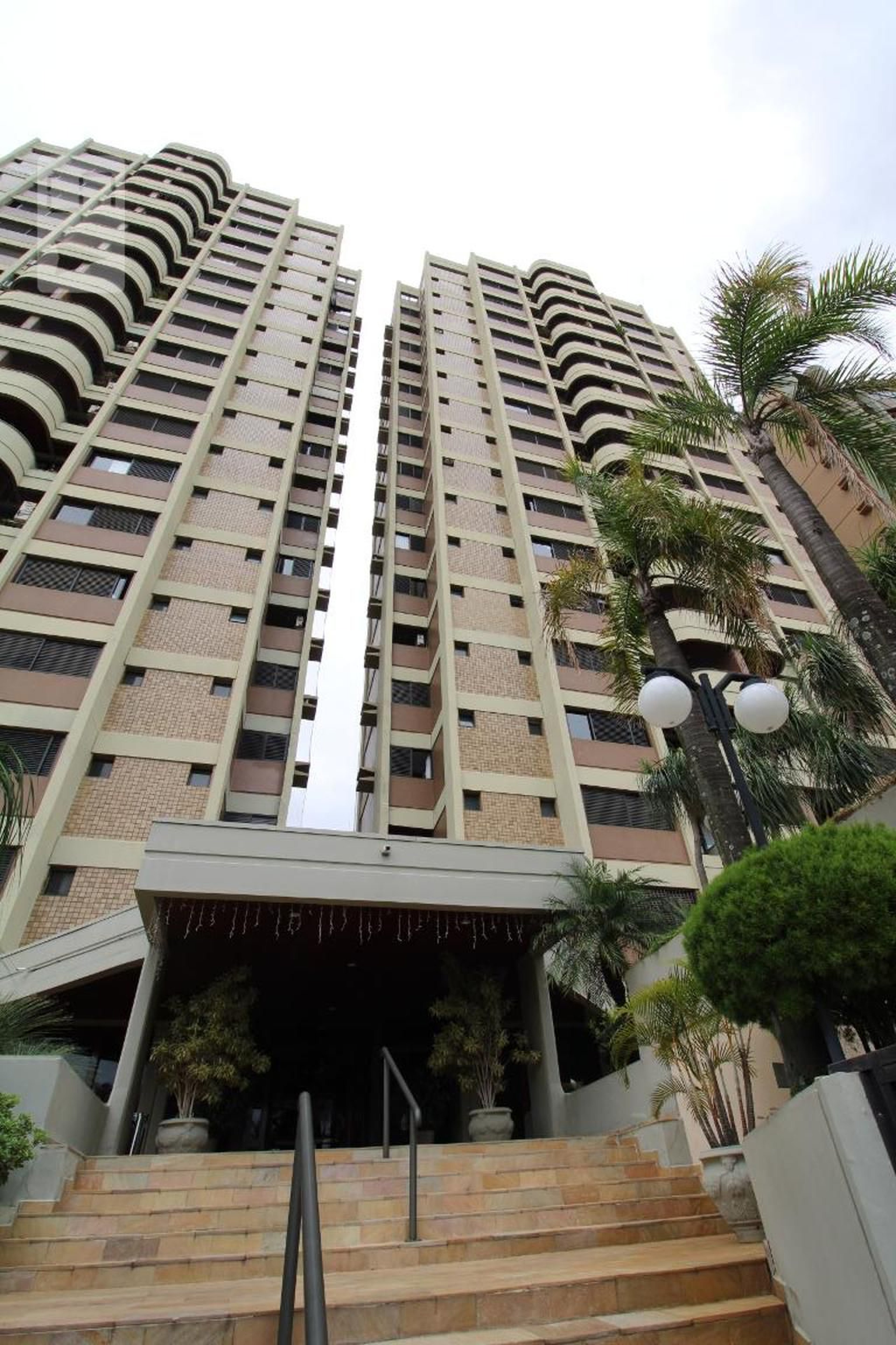 Fachada do Condomínio Condomínio em Rua Padre Antônio Joaquim, 55