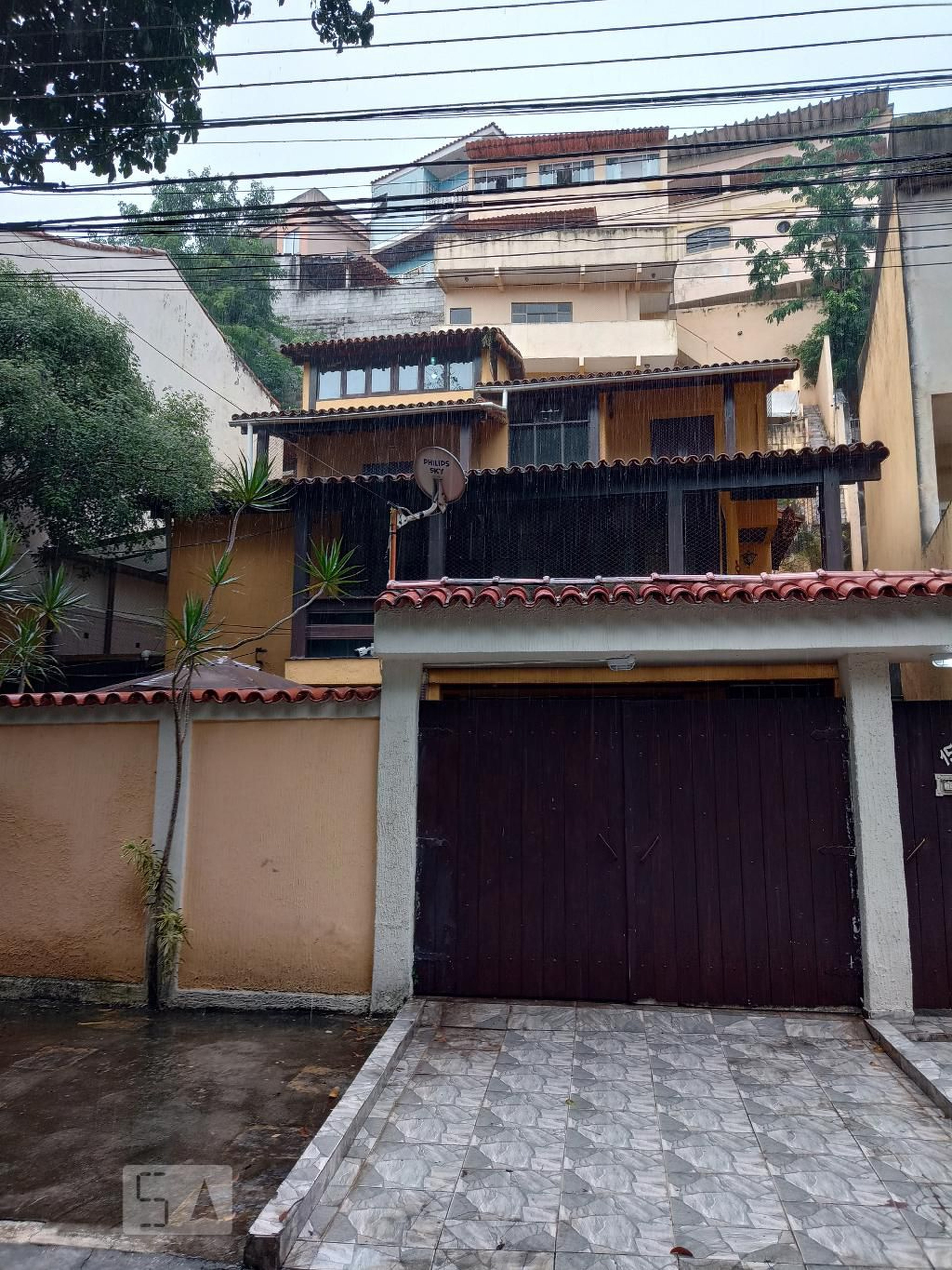 Fachada Condomínio em Rua Paulo Emílio Gomes, 153