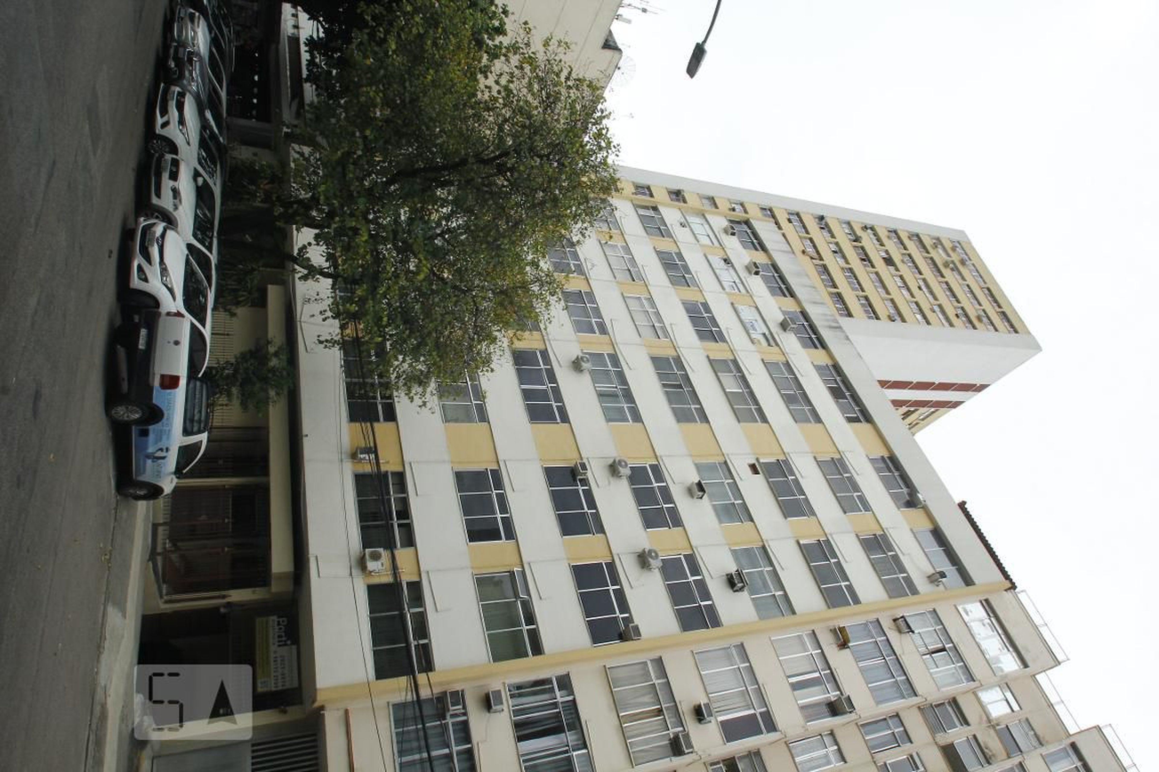 Fachada do Prédio Condomínio em Rua Conde de Baependi, 71