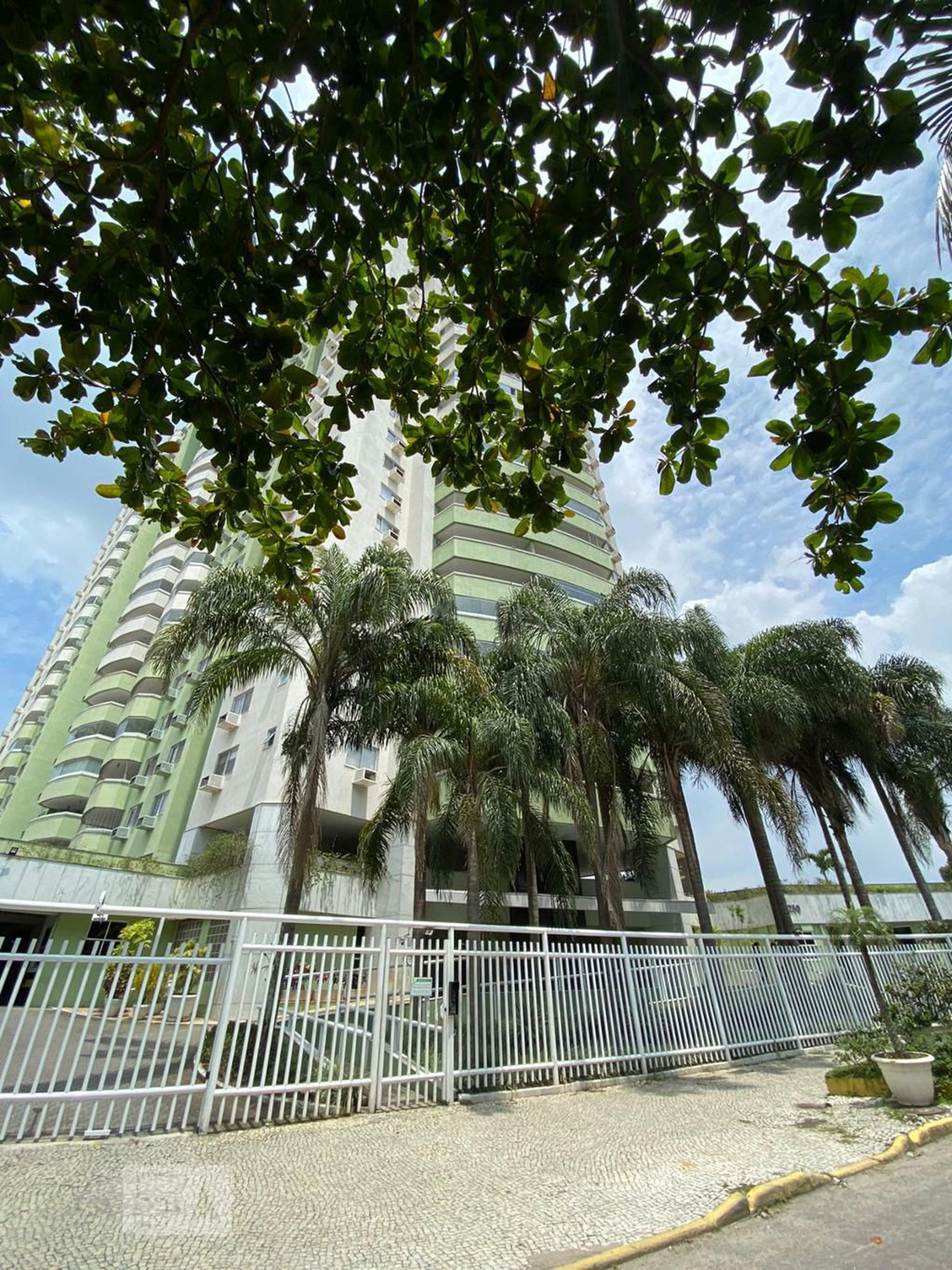 Fachada do Condomínio Condomínio Varandas de Barra Bonita