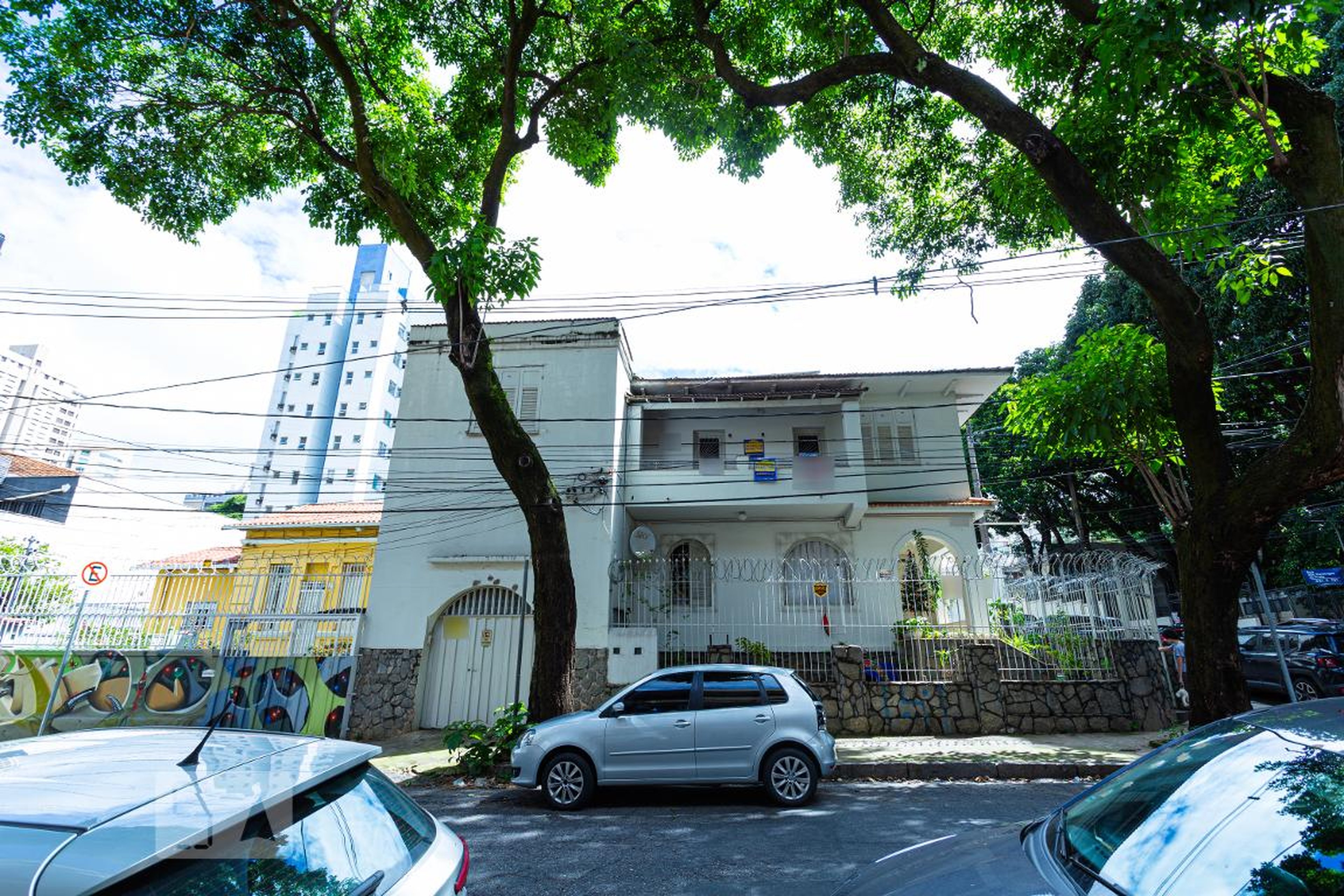 Fachada Condomínio em Rua São Domingos do Prata, 735