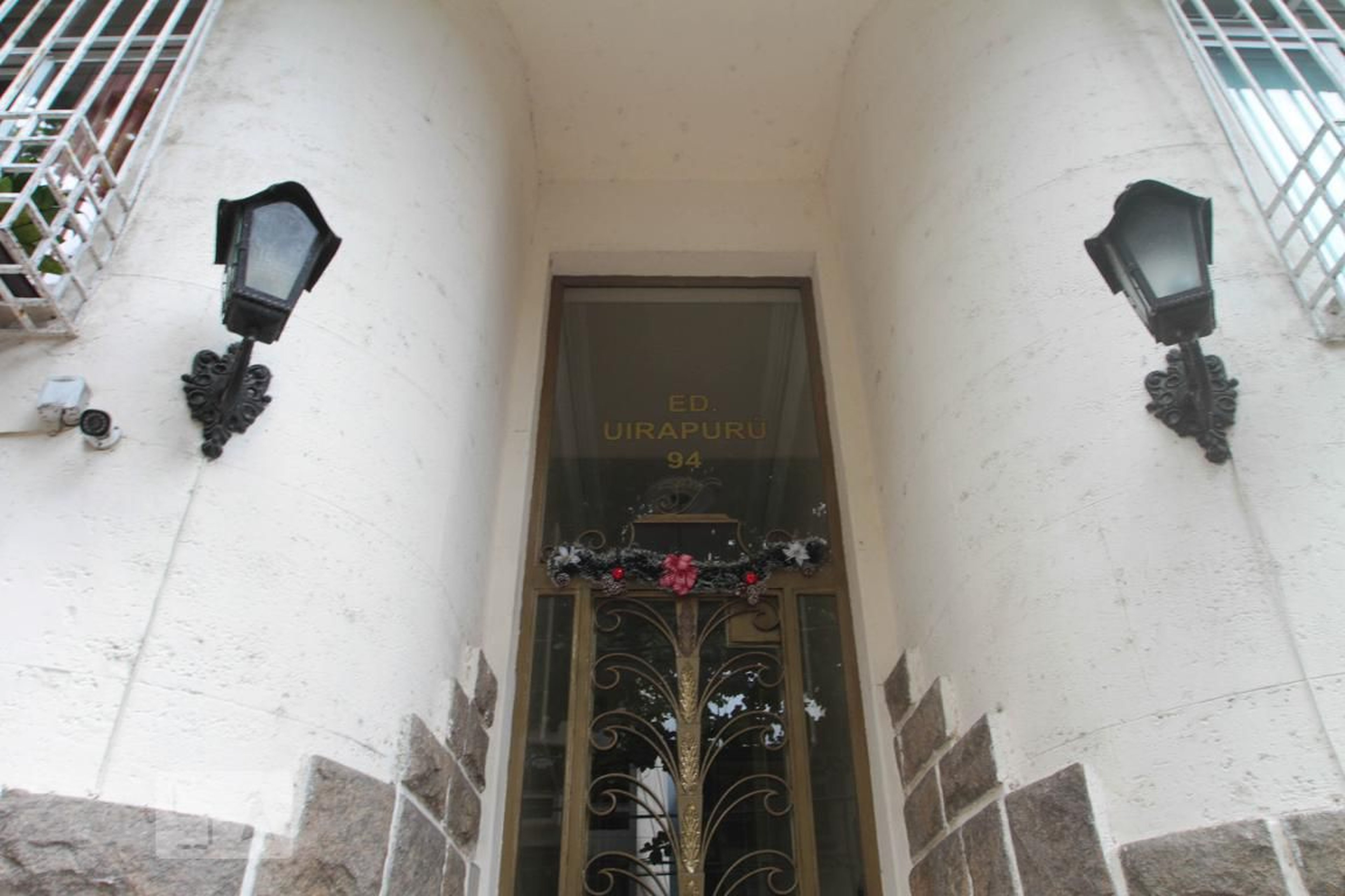 Entrada do Prédio - Edifício Uirapuru