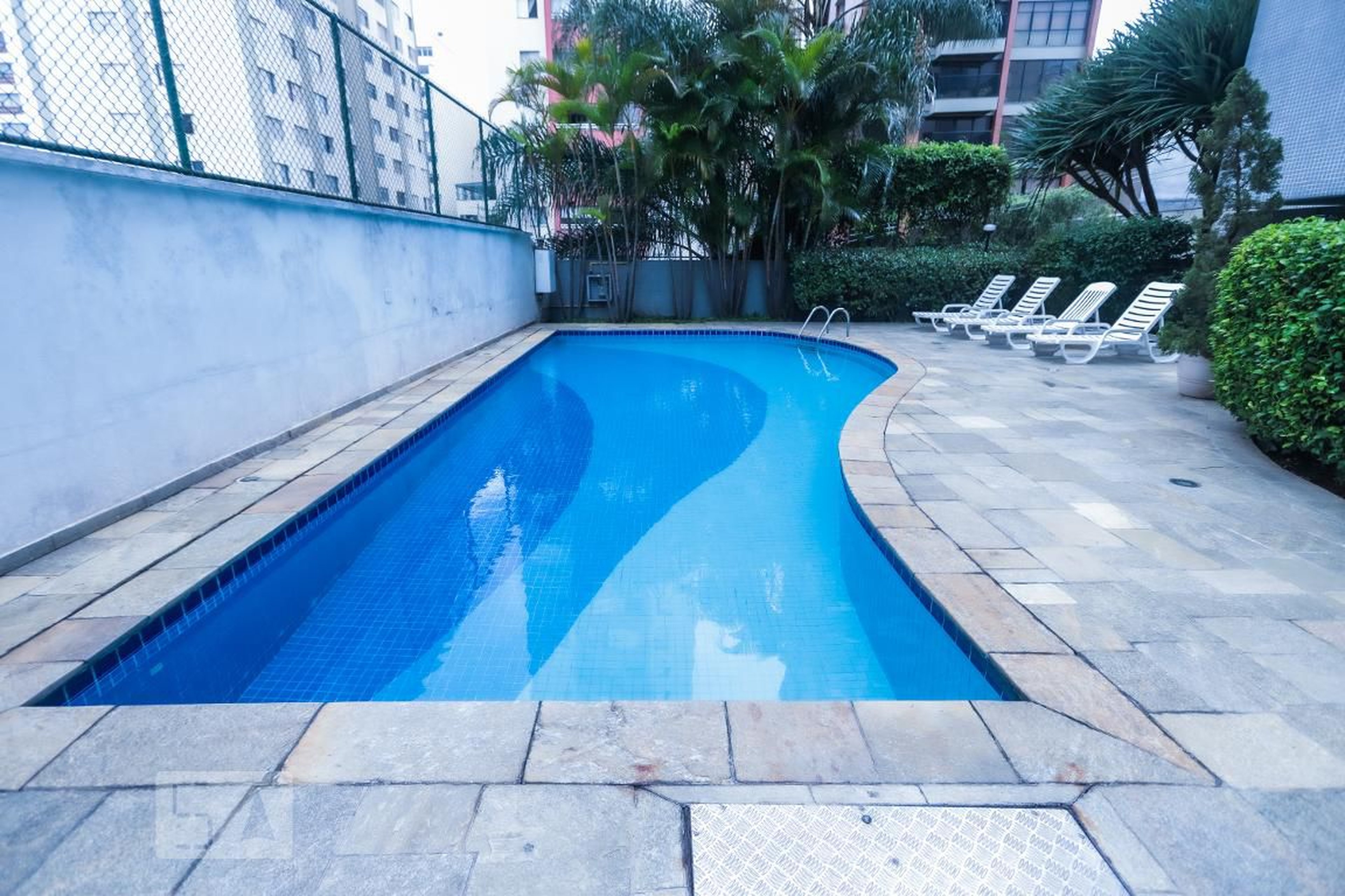 Piscina - Edifício Saint Moritz