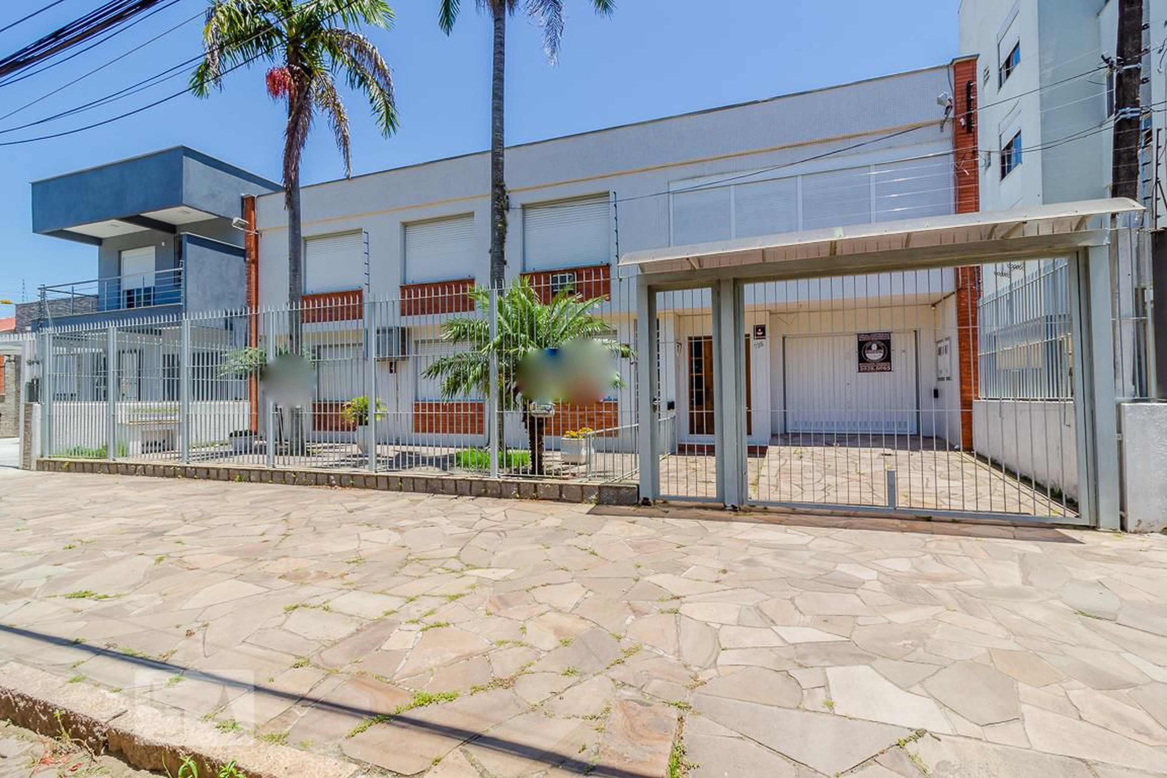 Fachada Condomínio em Rua Gonçalves Lêdo, 726