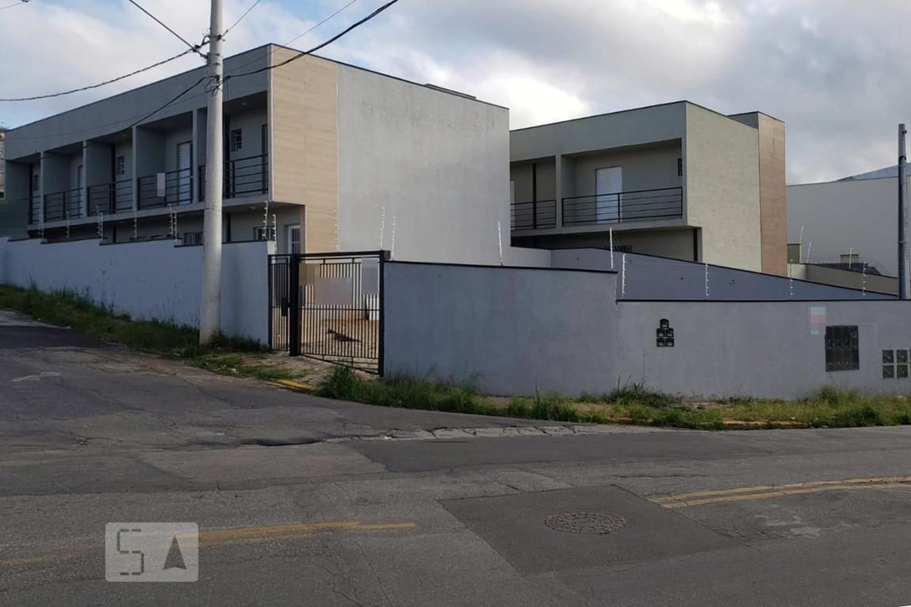 Fachada Condomínio em Rua Natalino dos Santos Gonçalves, 1950