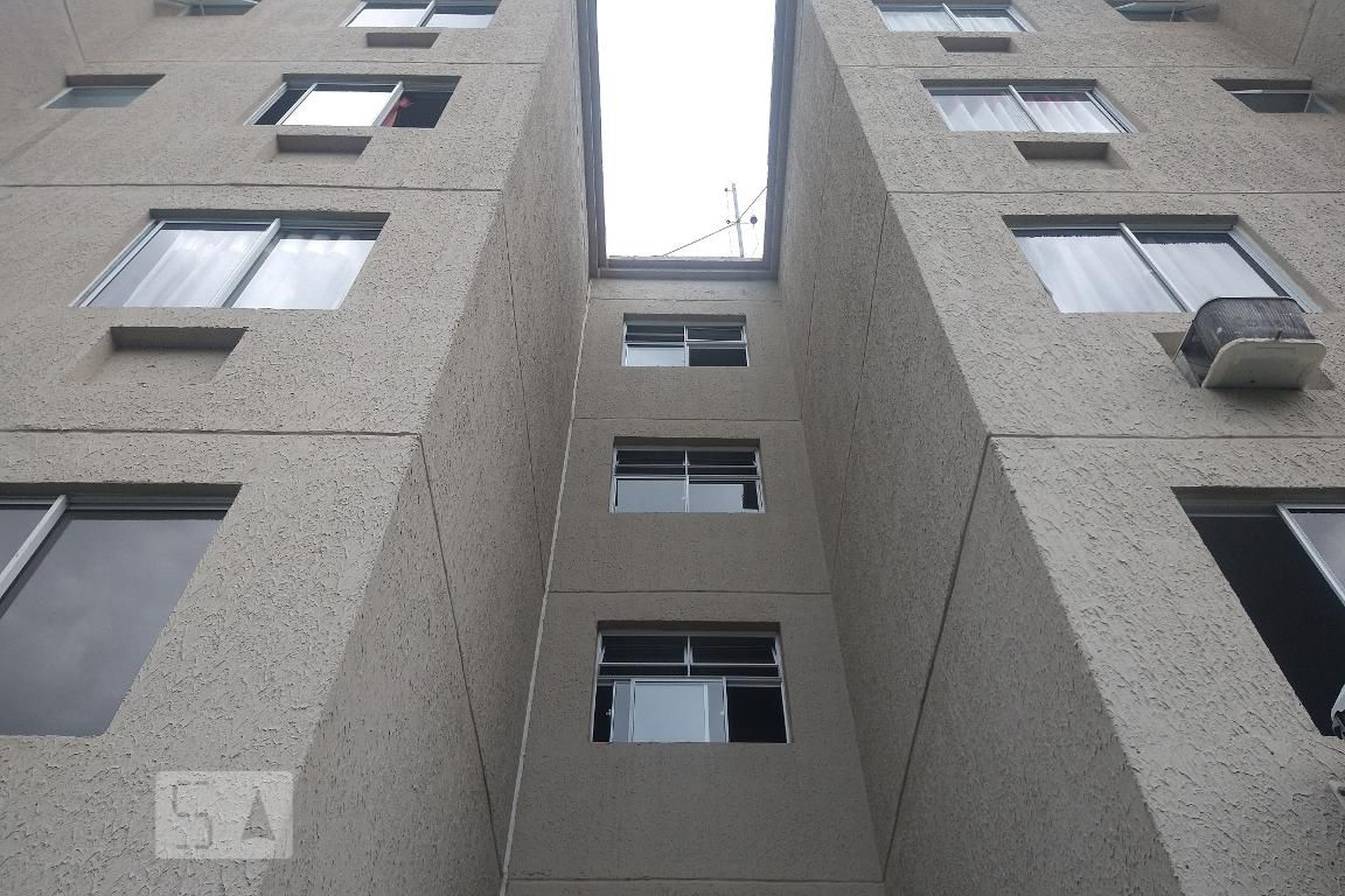 Fachada do Prédio Condomínio em Rua Enaldo dos Santos Araújo, 11190