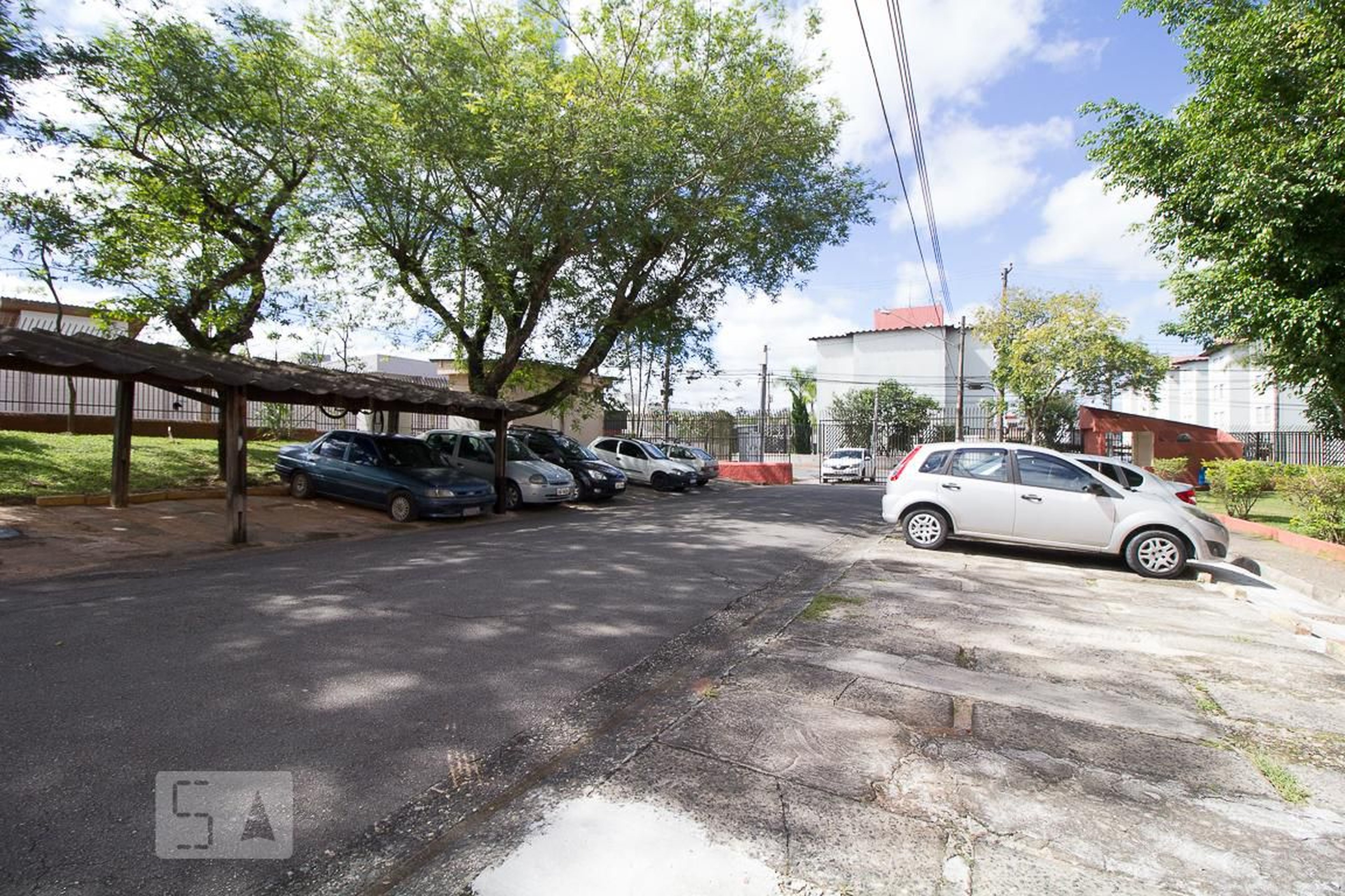 Estacionamento - Safiras