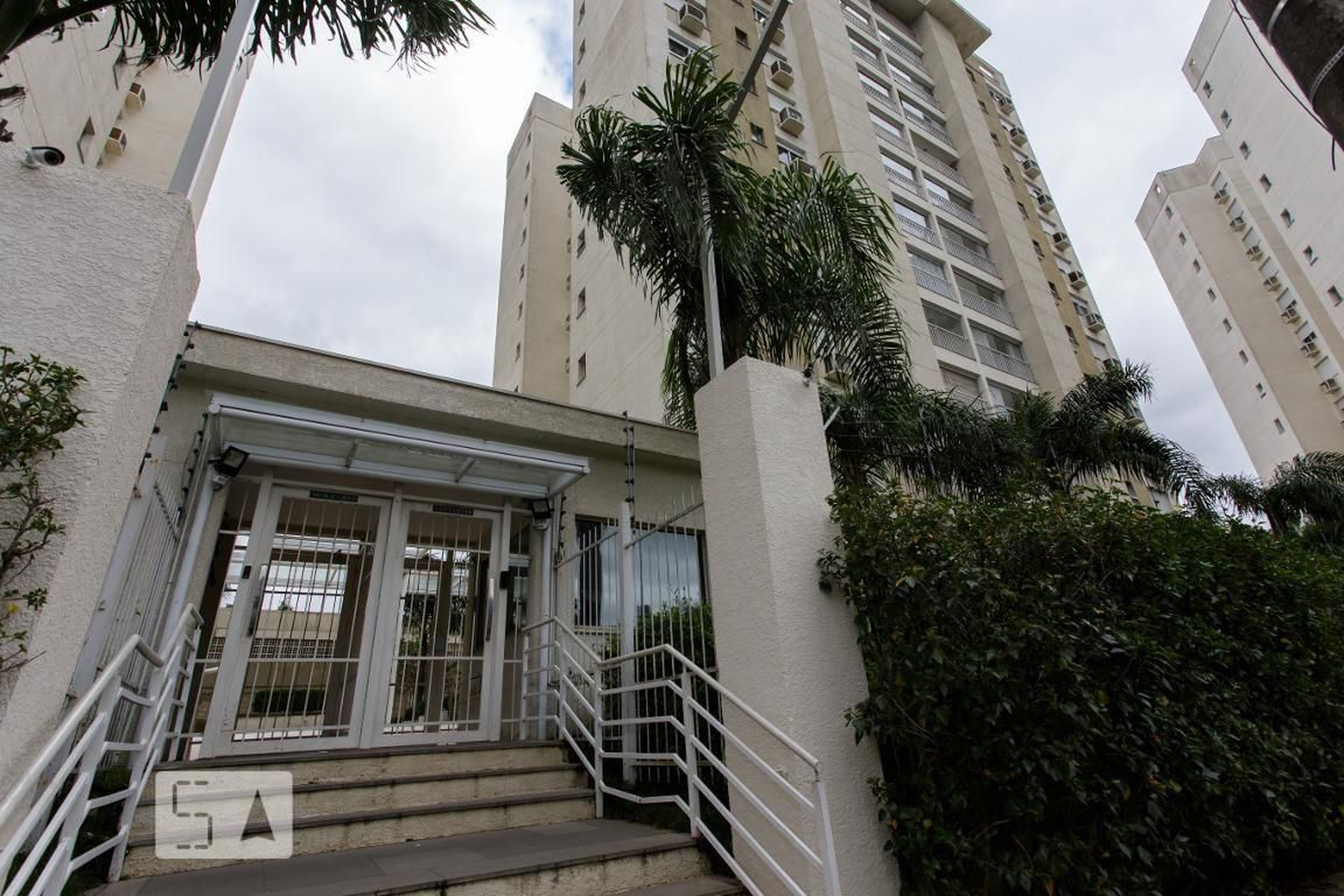 Fachada do Condomínio Condomínio Cennário Lindóia