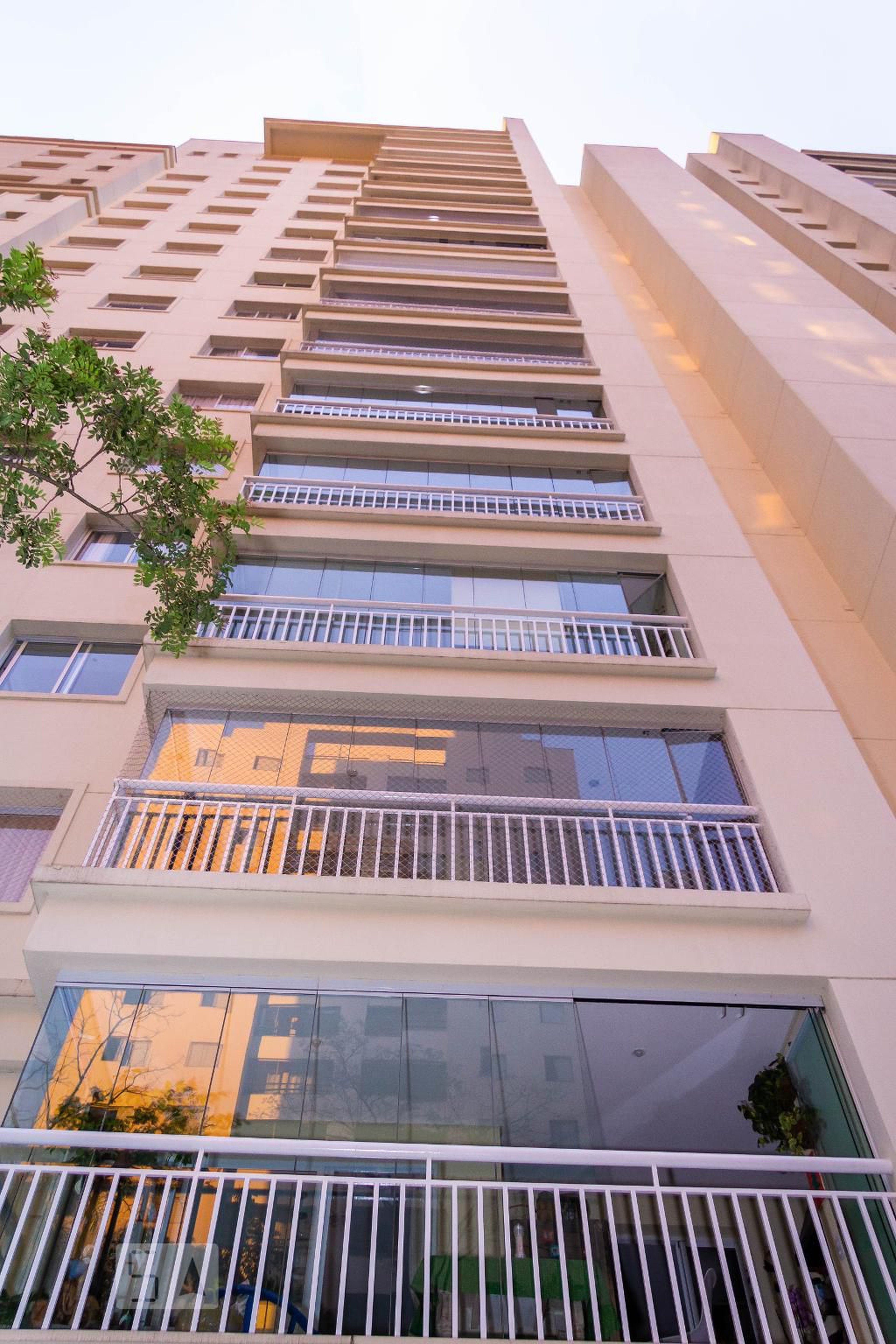 Prédio Condomínio Les Sens