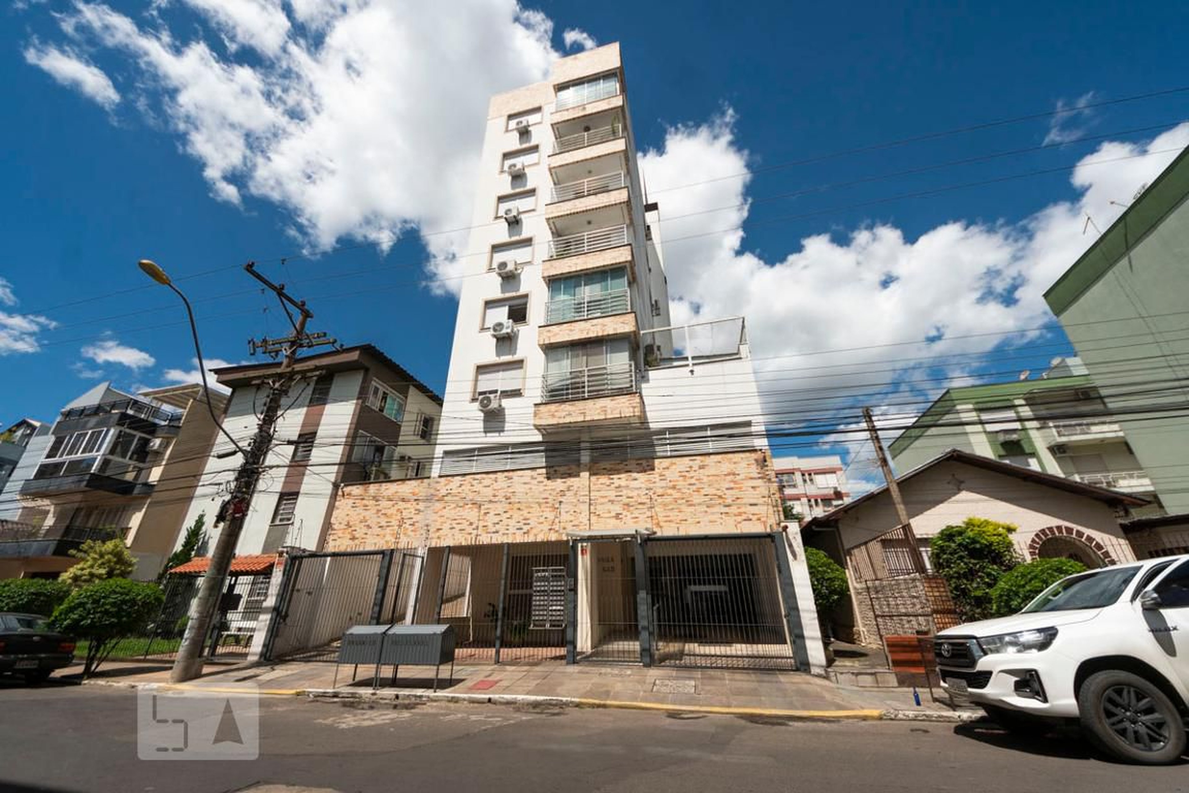 Fachada do Prédio Condomínio em Rua Flôres da Cunha, 540