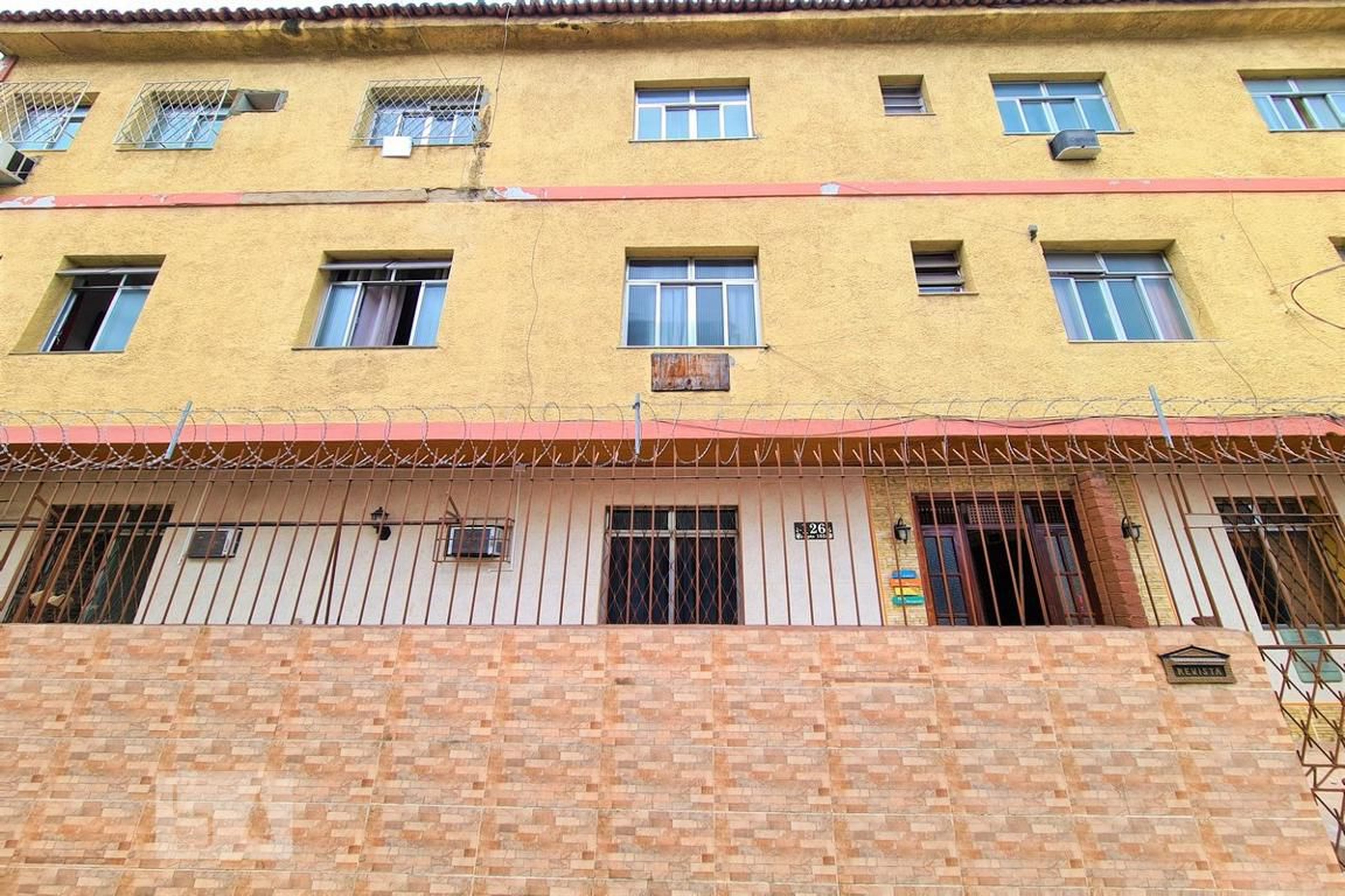 Fachada Condomínio em Rua Dois de Fevereiro, 126