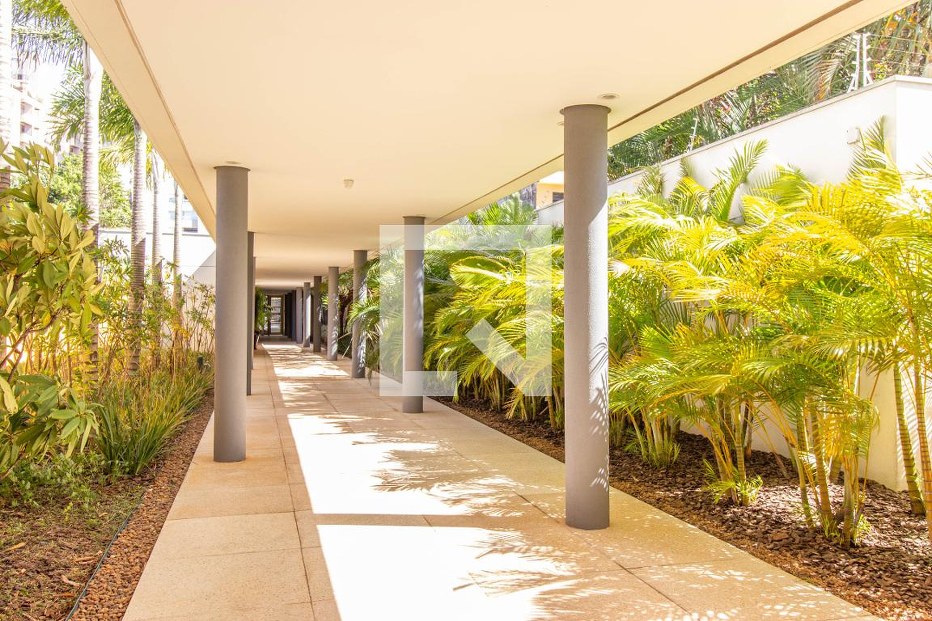 Entrada Condomínio em Rua Paula Ney, 676