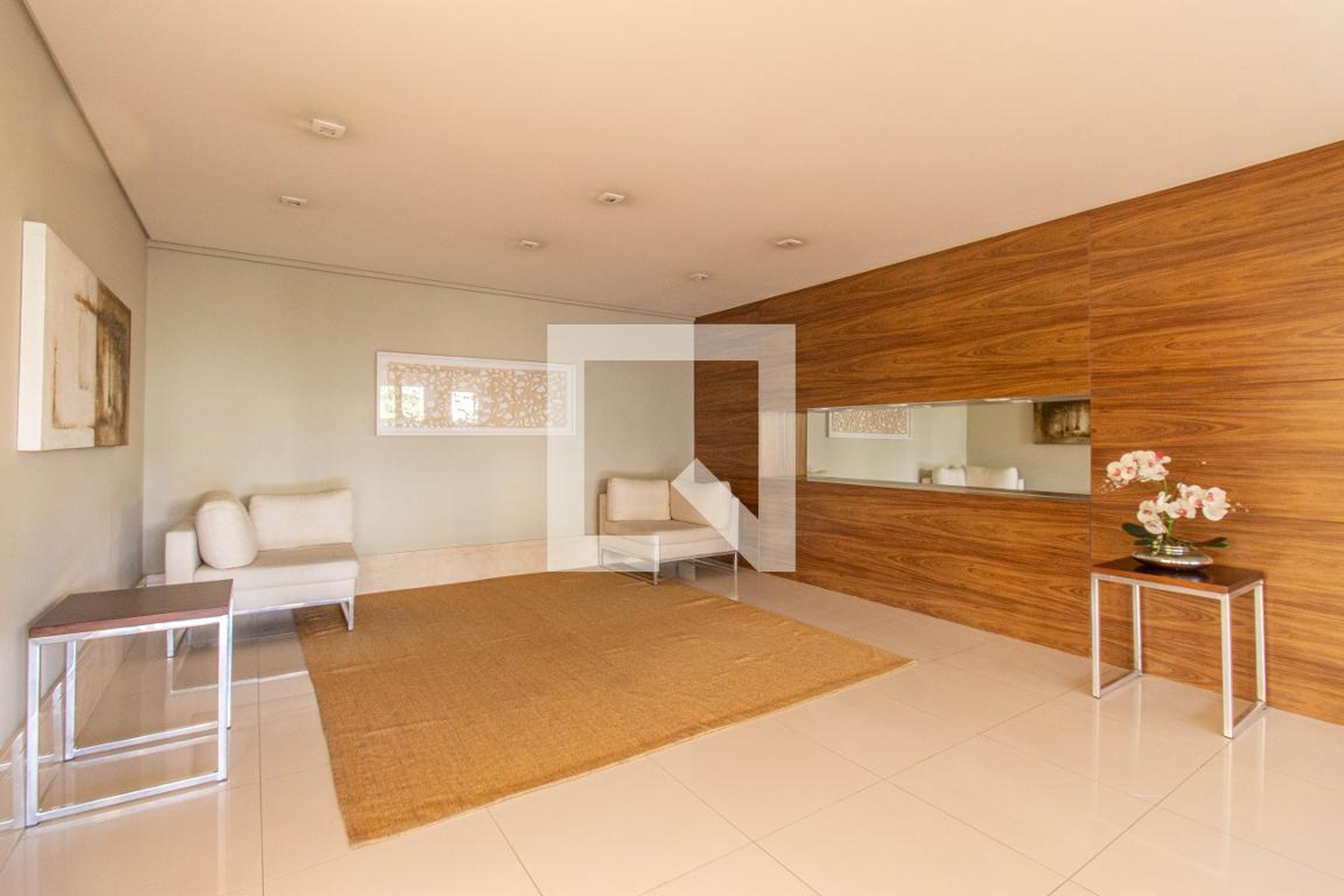 Hall de entrada Condomínio em Rua Paula Ney, 676