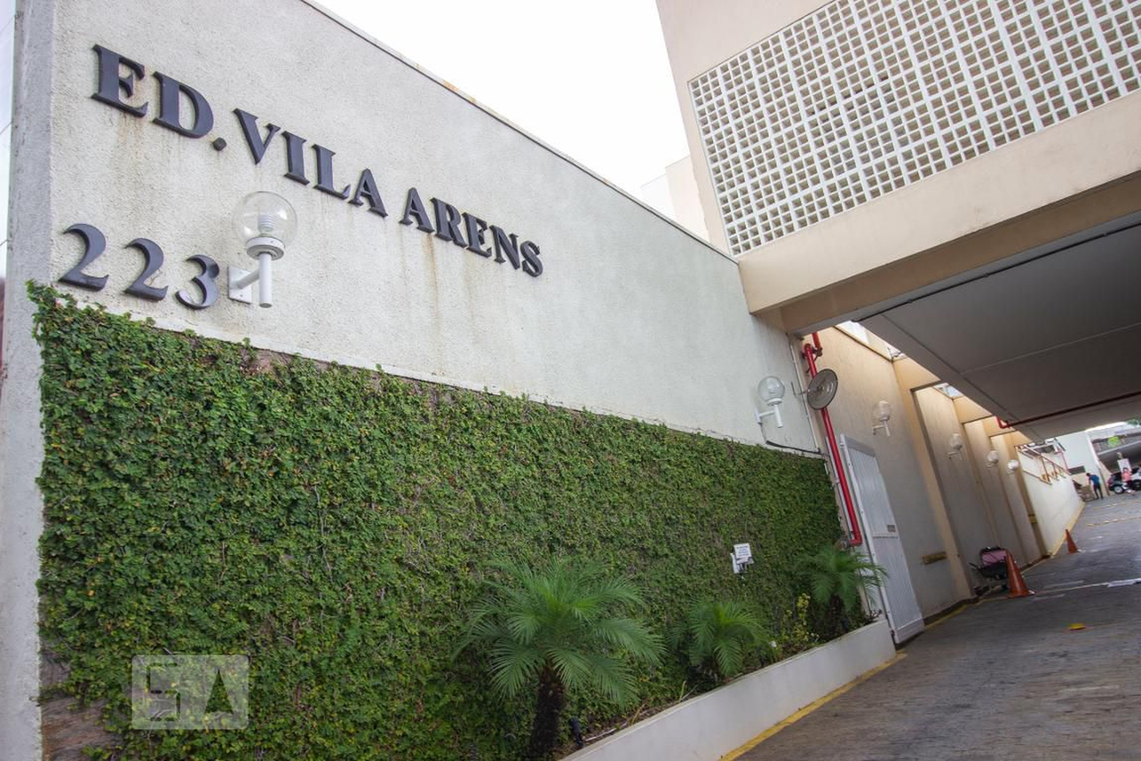 Fachada do Condomínio Residencial Vila Arens